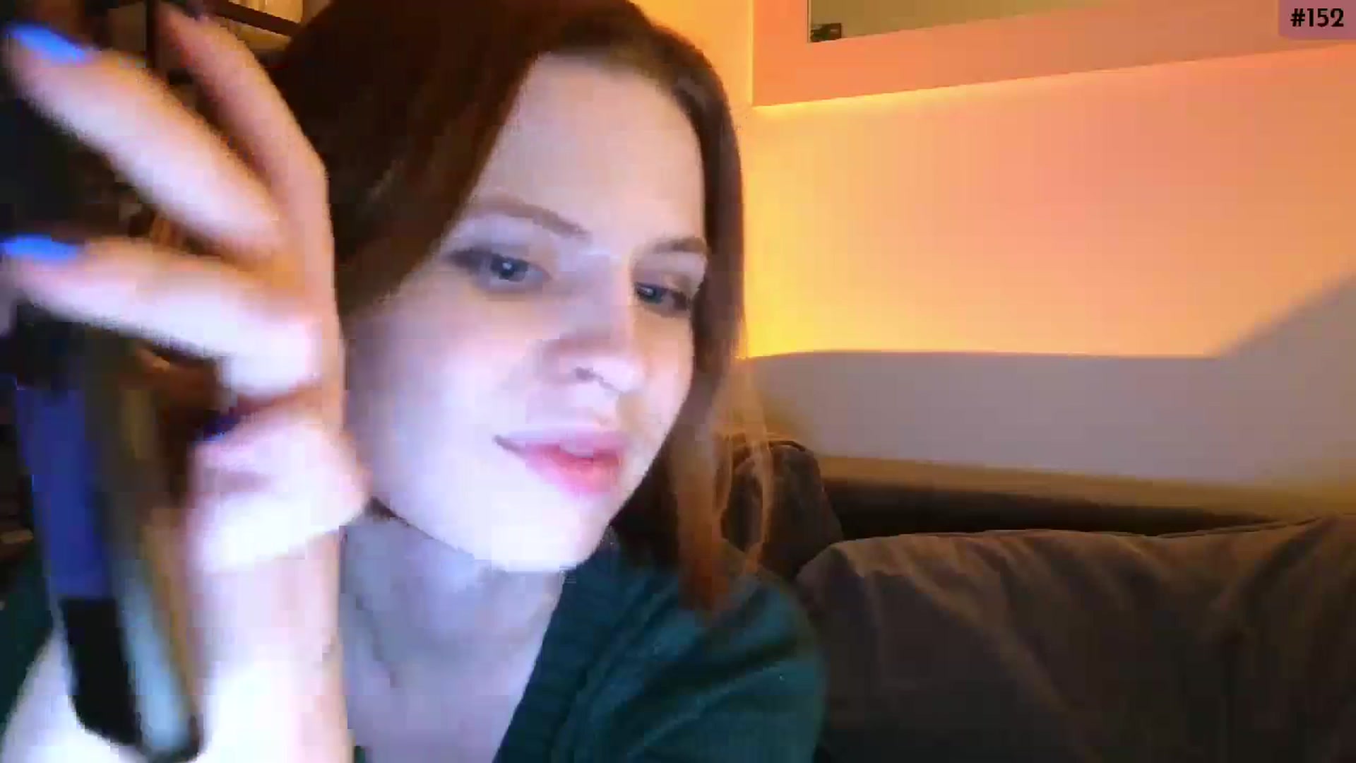 Gallery image thumbnail from Yuri_elfie's myfreecams stream on, 12/13/2023, 03:04 image 19 of 20