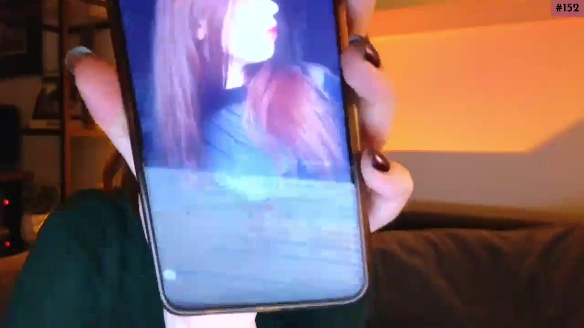 Gallery image thumbnail from Yuri_elfie's myfreecams stream on, 12/13/2023, 03:04 image 18 of 20