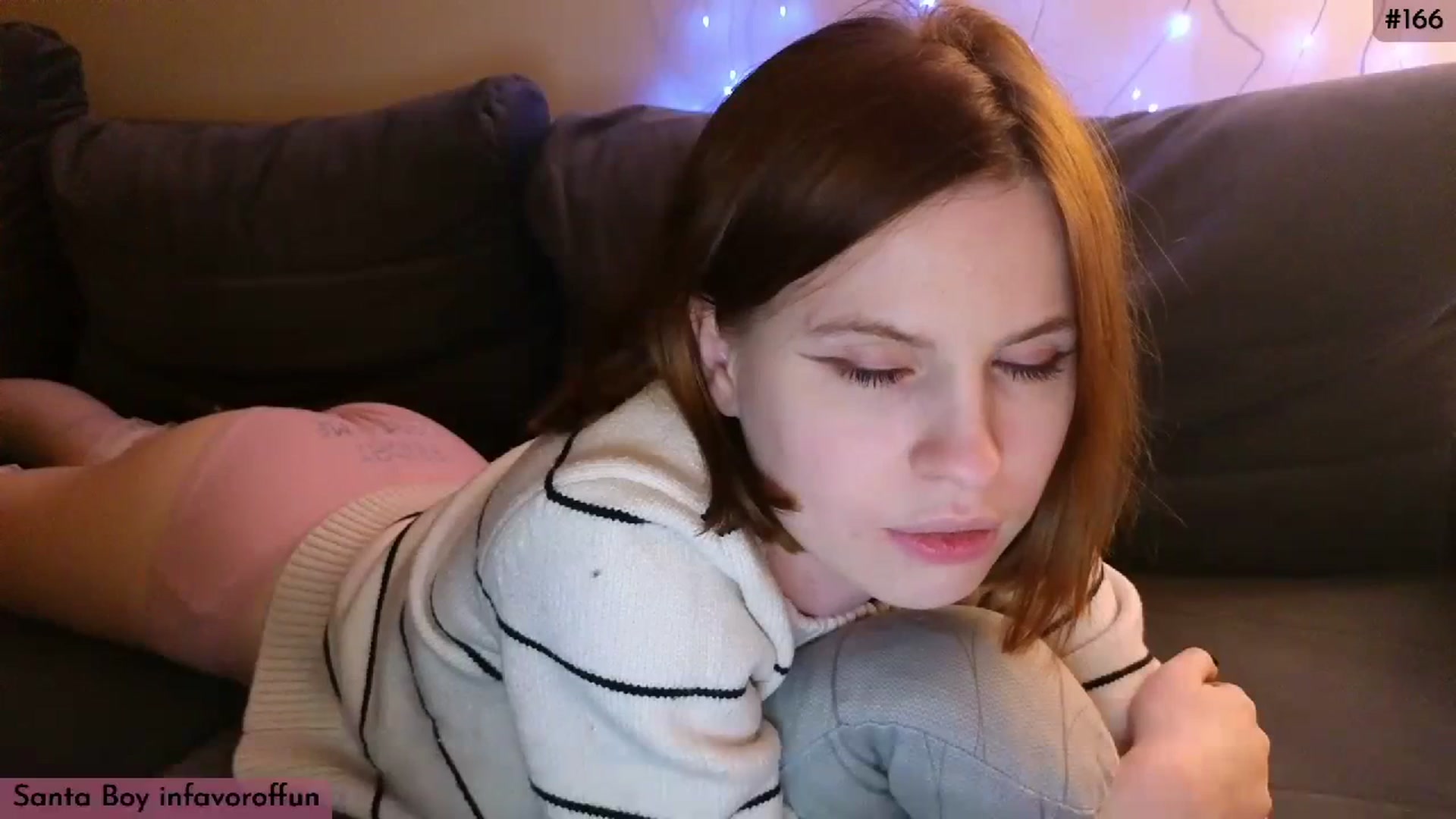 Gallery image thumbnail from Yuri_elfie's myfreecams stream on, 12/17/2023, 02:18 image 20 of 20