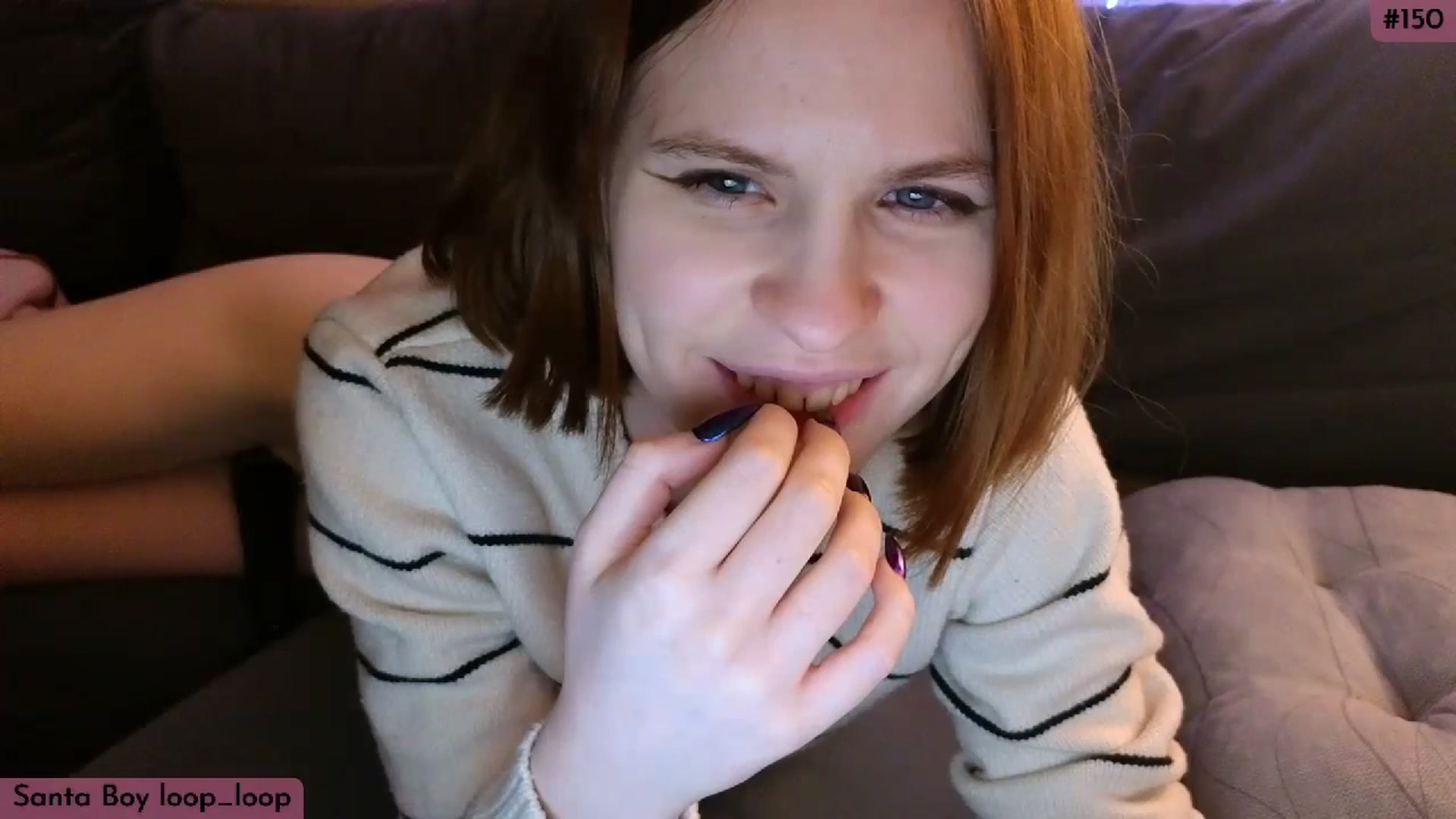 Gallery image thumbnail from Yuri_elfie's myfreecams stream on, 12/17/2023, 03:32 image 15 of 20