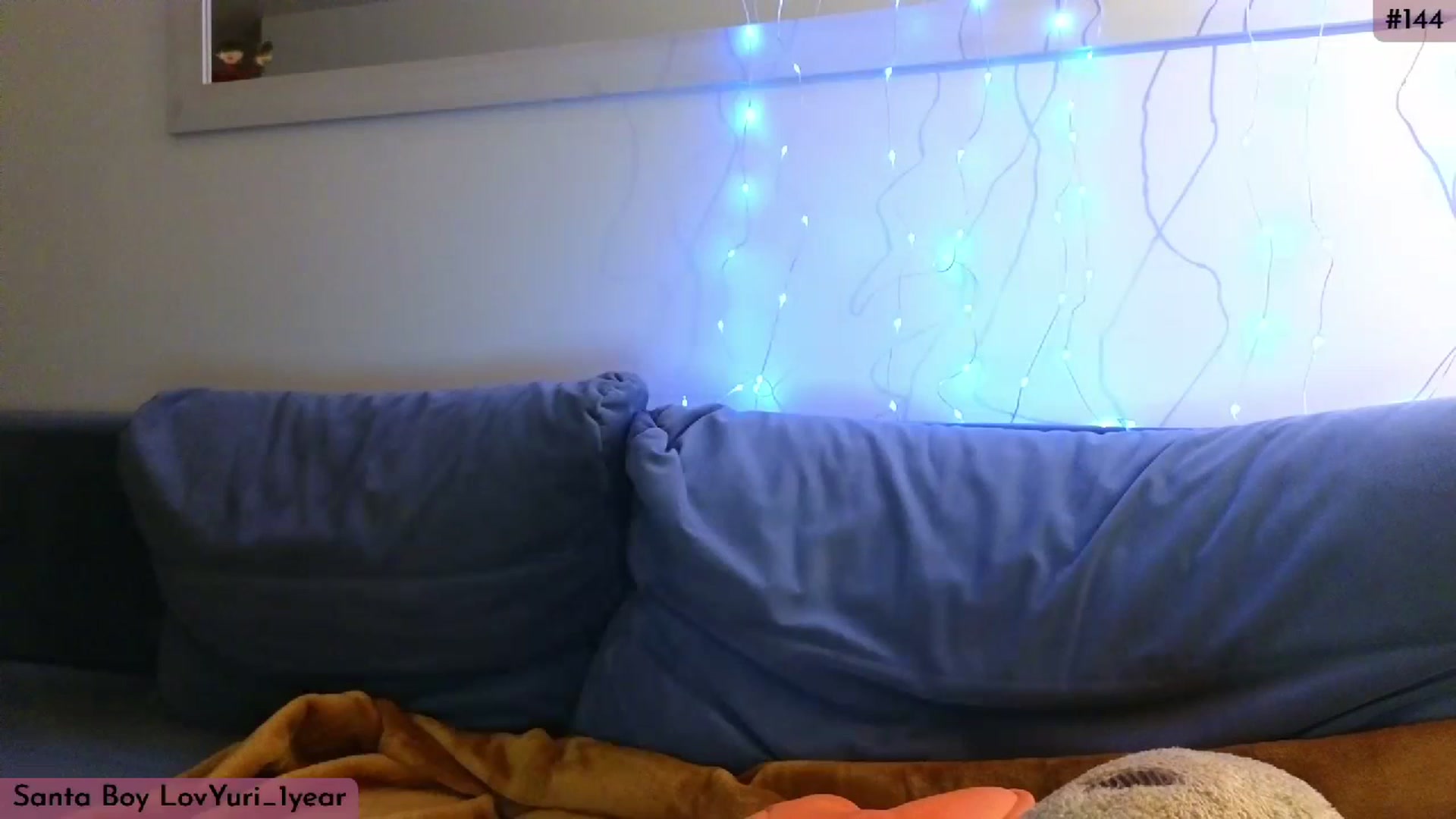Gallery image thumbnail from Yuri_elfie's myfreecams stream on, 12/25/2023, 03:53 image 12 of 20