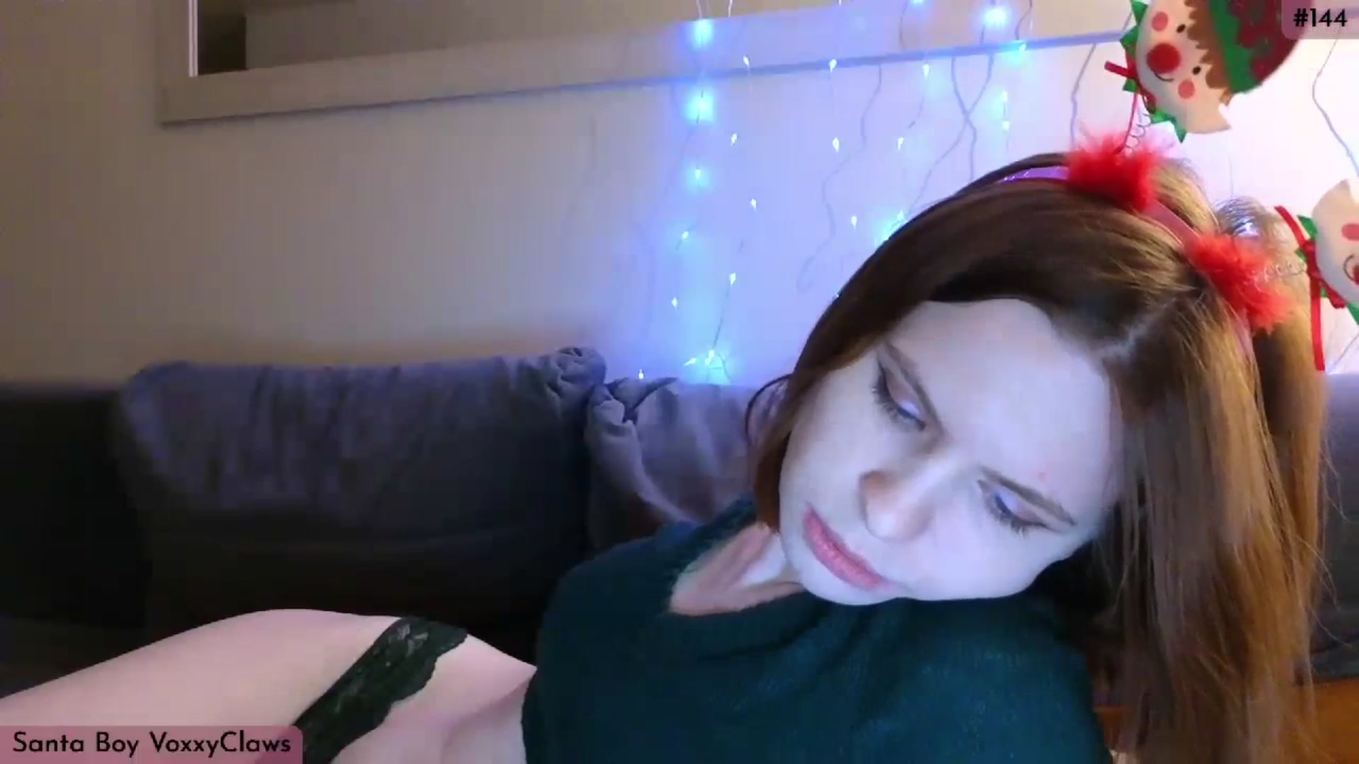Gallery image thumbnail from Yuri_elfie's myfreecams stream on, 12/25/2023, 03:53 image 9 of 20