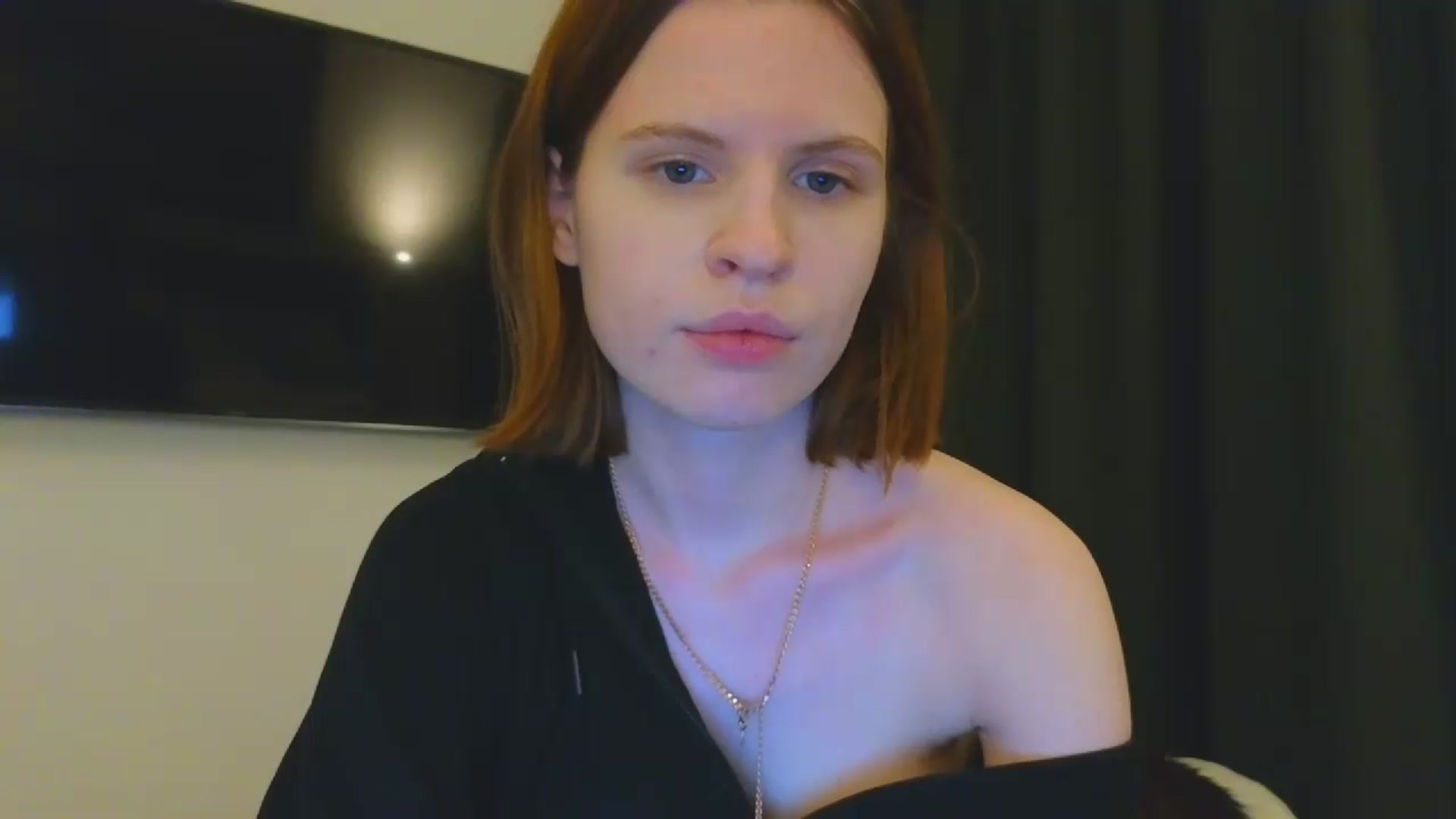 Gallery image thumbnail from Yuri_elfie's myfreecams stream on, 02/05/2024, 04:42 image 9 of 20