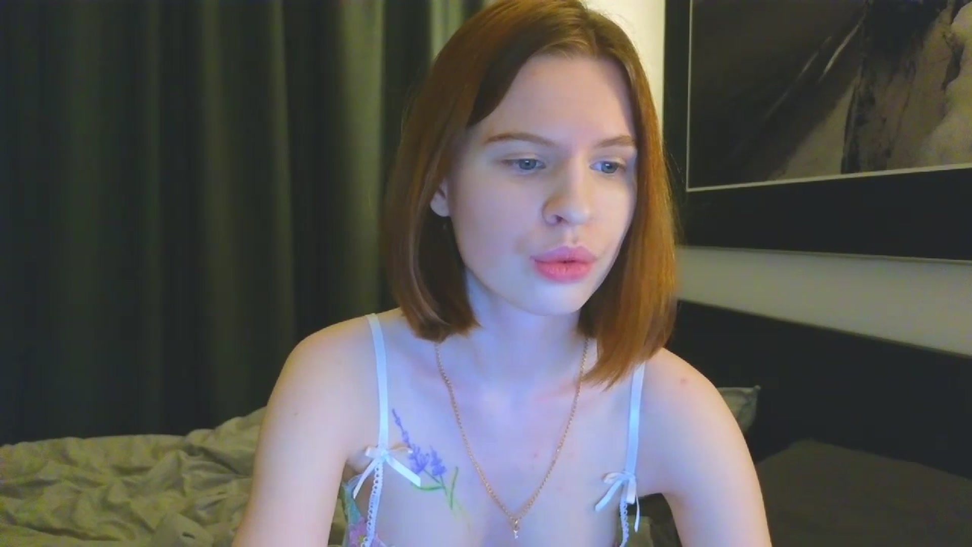 Gallery image thumbnail from Yuri_elfie's myfreecams stream on, 02/26/2024, 04:43 image 7 of 20