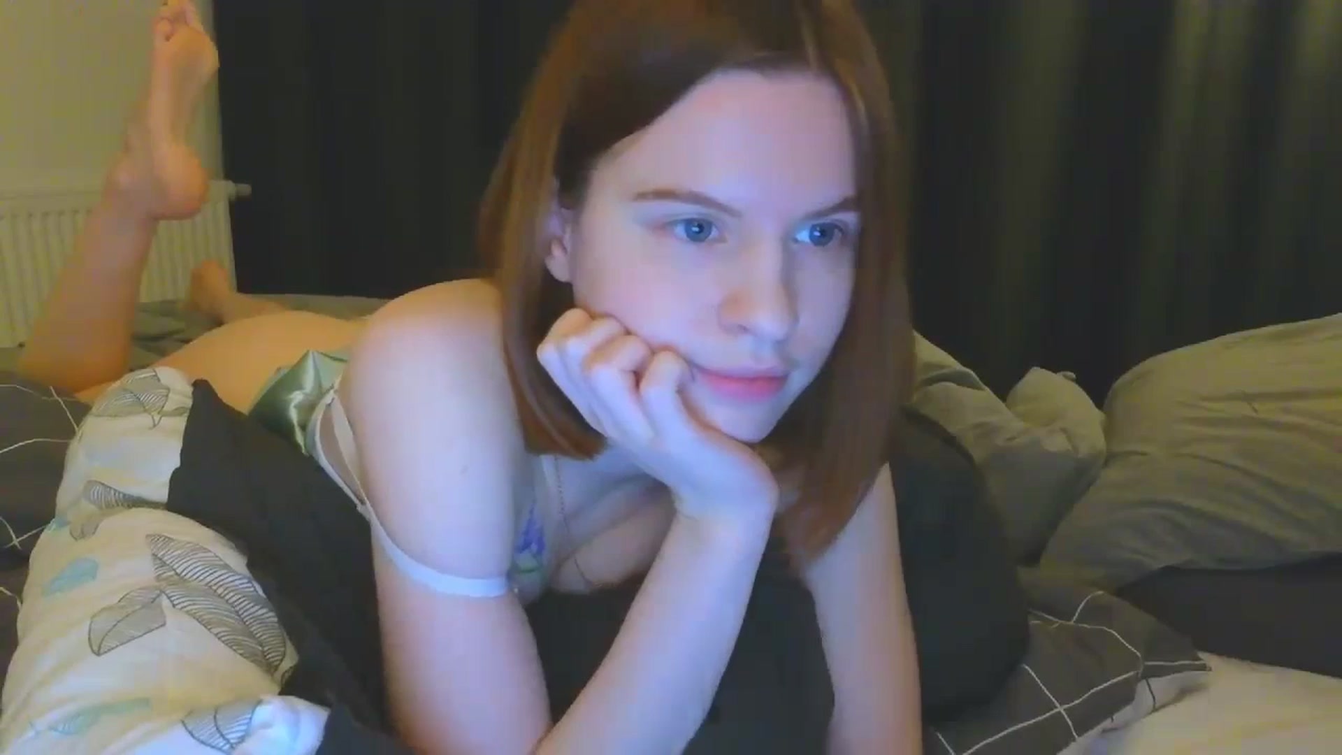 Gallery image thumbnail from Yuri_elfie's myfreecams stream on, 02/26/2024, 05:44 image 17 of 20
