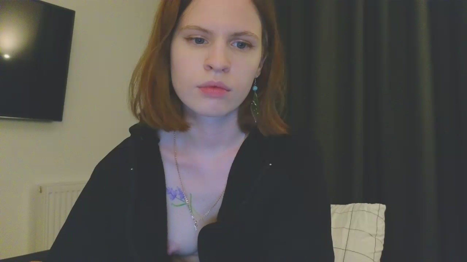Gallery image thumbnail from Yuri_elfie's myfreecams stream on, 03/05/2024, 04:51 image 2 of 20