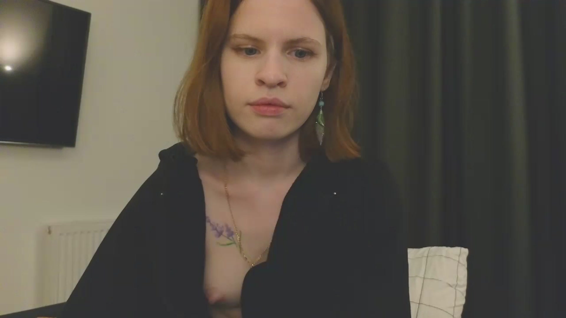 Gallery image thumbnail from Yuri_elfie's myfreecams stream on, 03/05/2024, 04:51 image 7 of 20