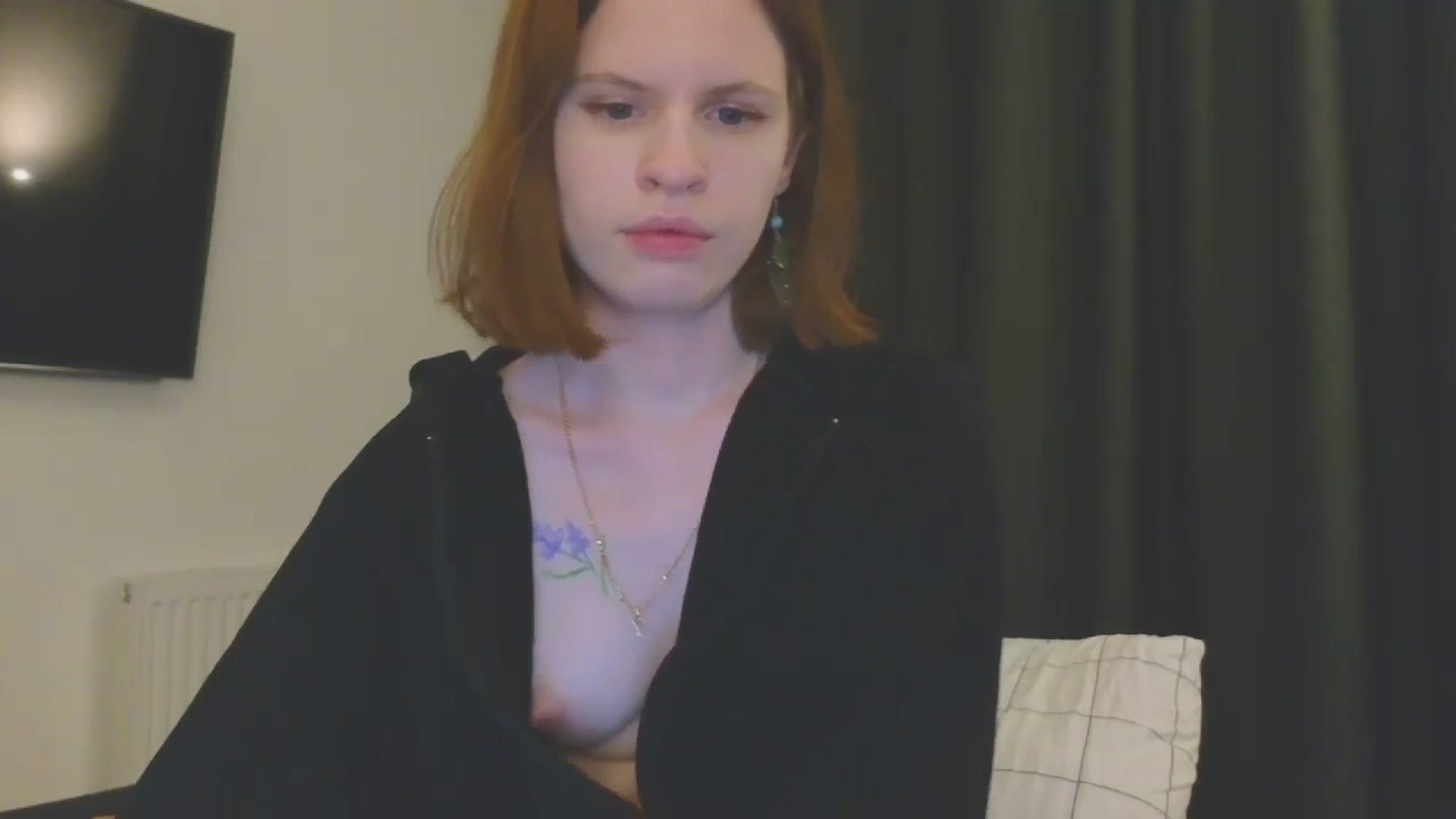 Gallery image thumbnail from Yuri_elfie's myfreecams stream on, 03/05/2024, 04:51 image 6 of 20