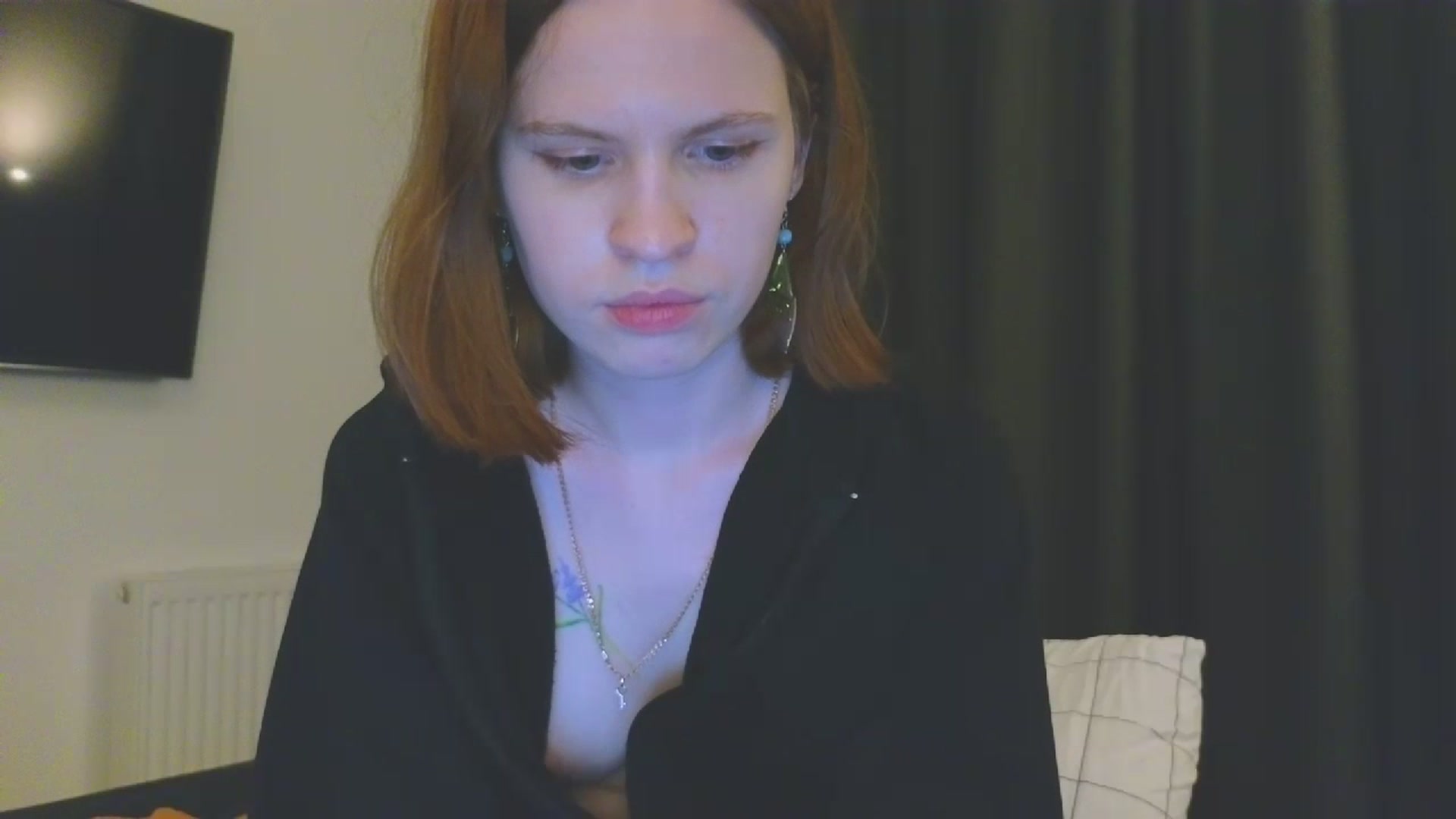 Gallery image thumbnail from Yuri_elfie's myfreecams stream on, 03/05/2024, 04:51 image 5 of 20