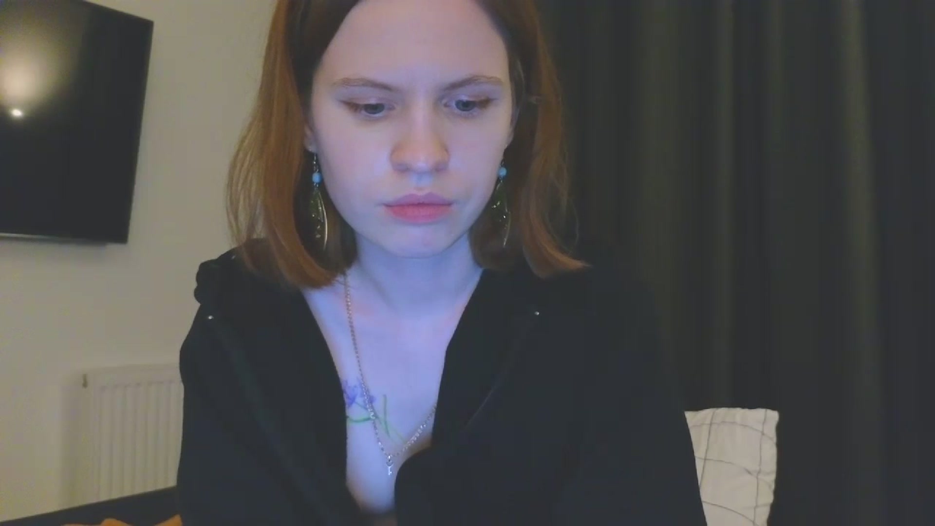 Gallery image thumbnail from Yuri_elfie's myfreecams stream on, 03/05/2024, 04:51 image 12 of 20