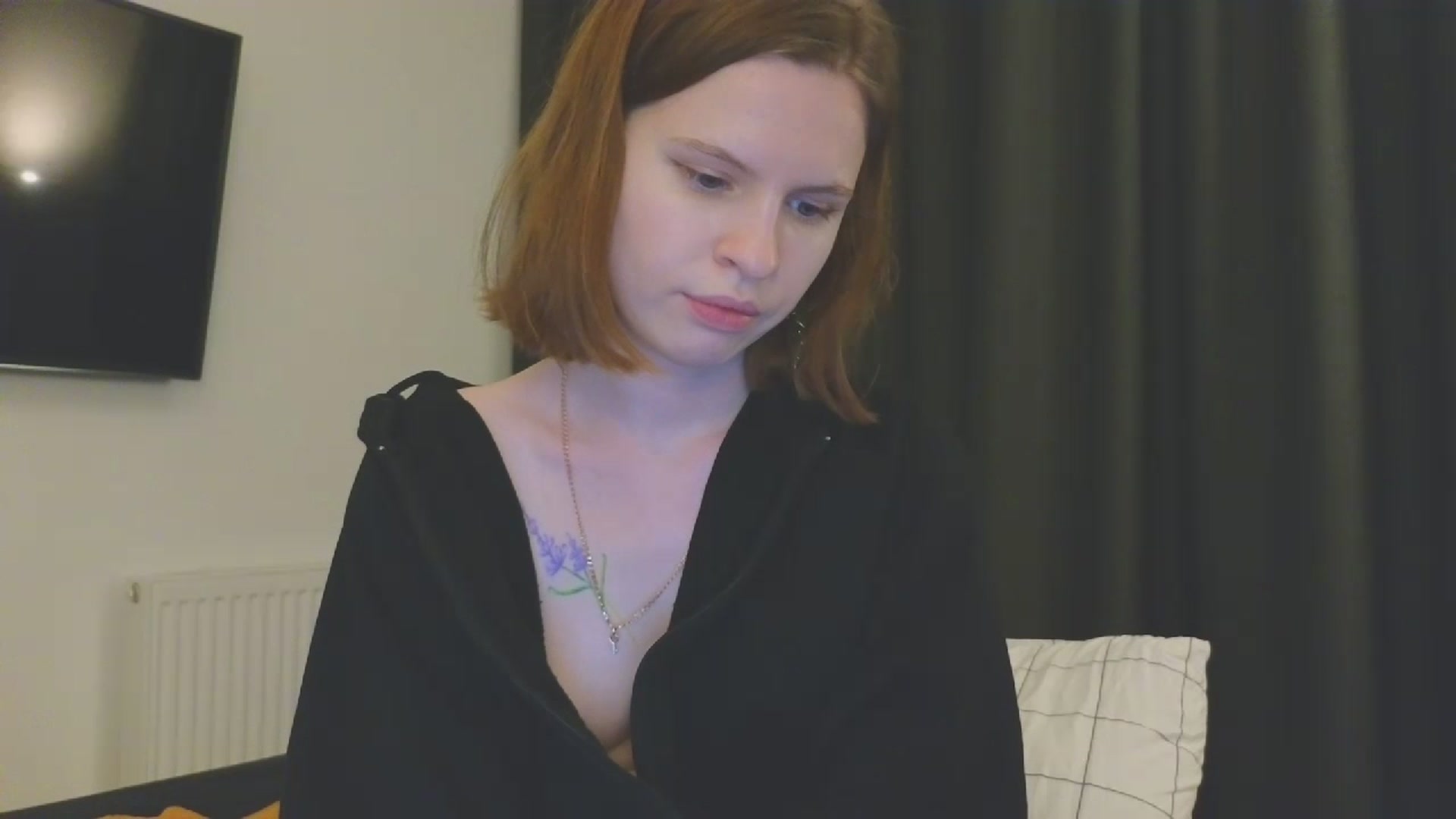 Gallery image thumbnail from Yuri_elfie's myfreecams stream on, 03/05/2024, 04:51 image 13 of 20