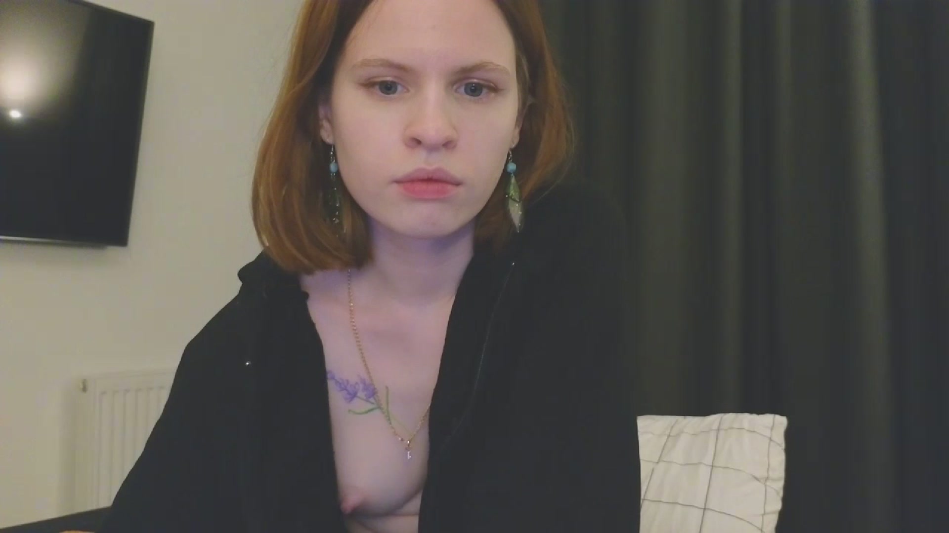 Gallery image thumbnail from Yuri_elfie's myfreecams stream on, 03/05/2024, 04:51 image 1 of 20