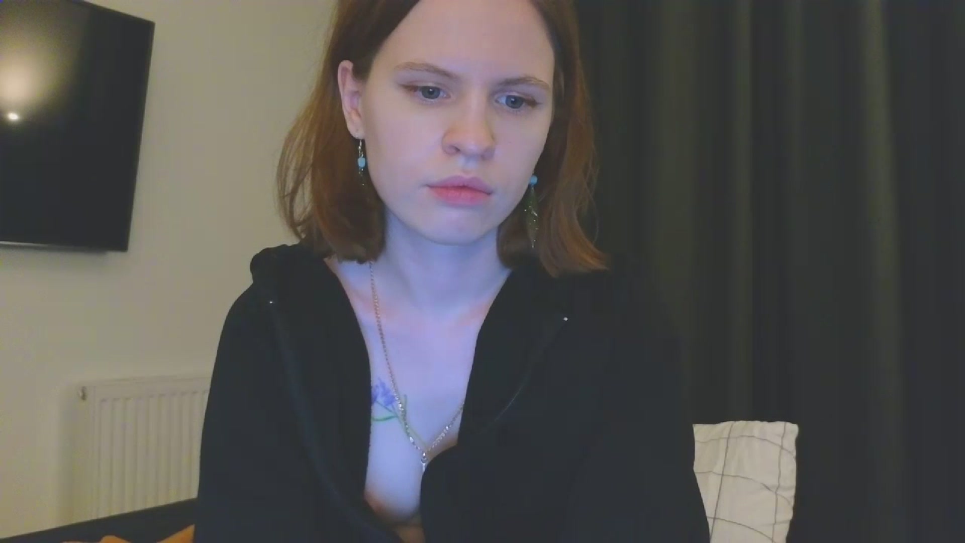 Gallery image thumbnail from Yuri_elfie's myfreecams stream on, 03/05/2024, 04:51 image 8 of 20