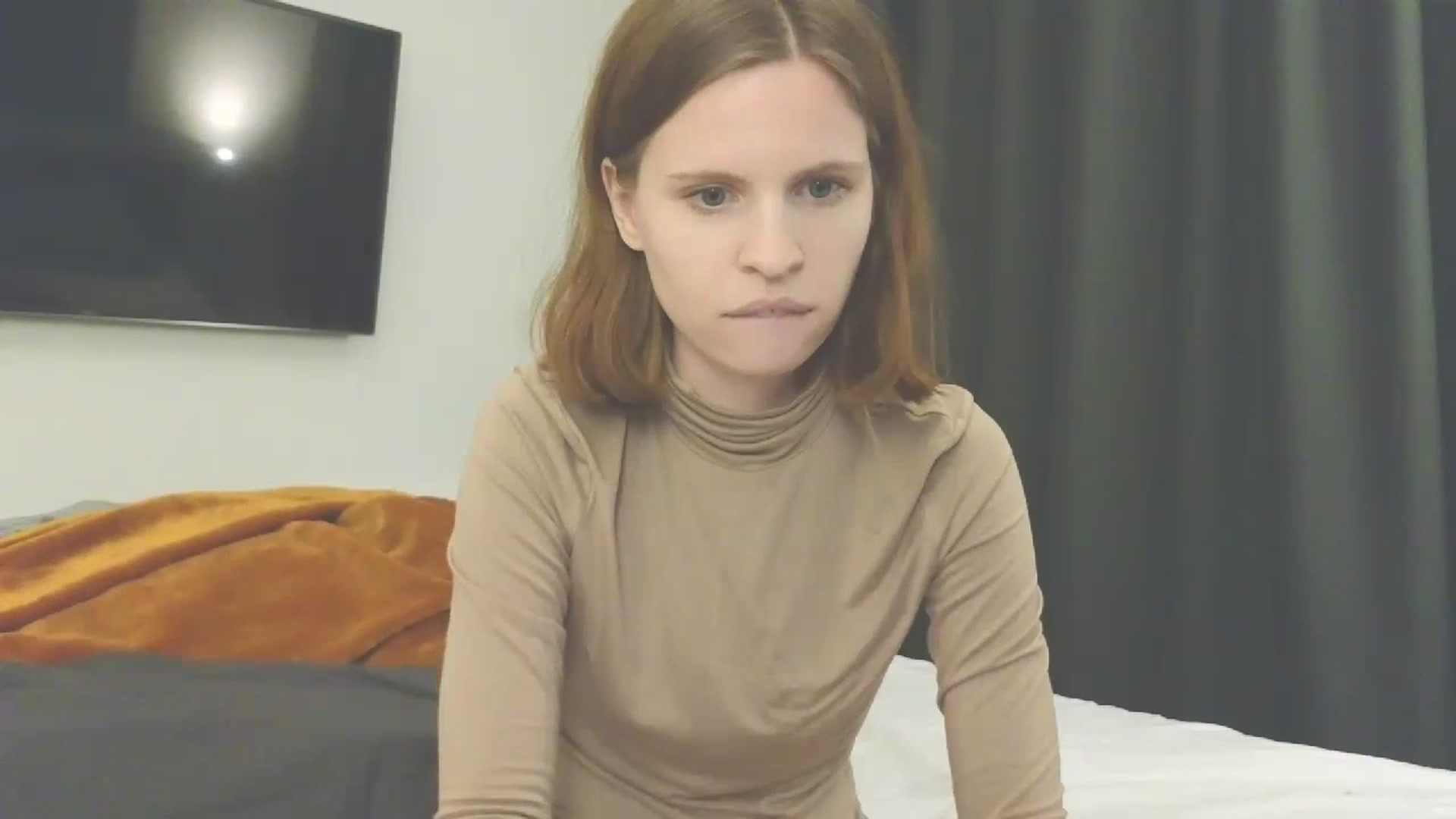 Gallery image thumbnail from Yuri_elfie's myfreecams stream on, 03/26/2024, 04:37 image 19 of 20