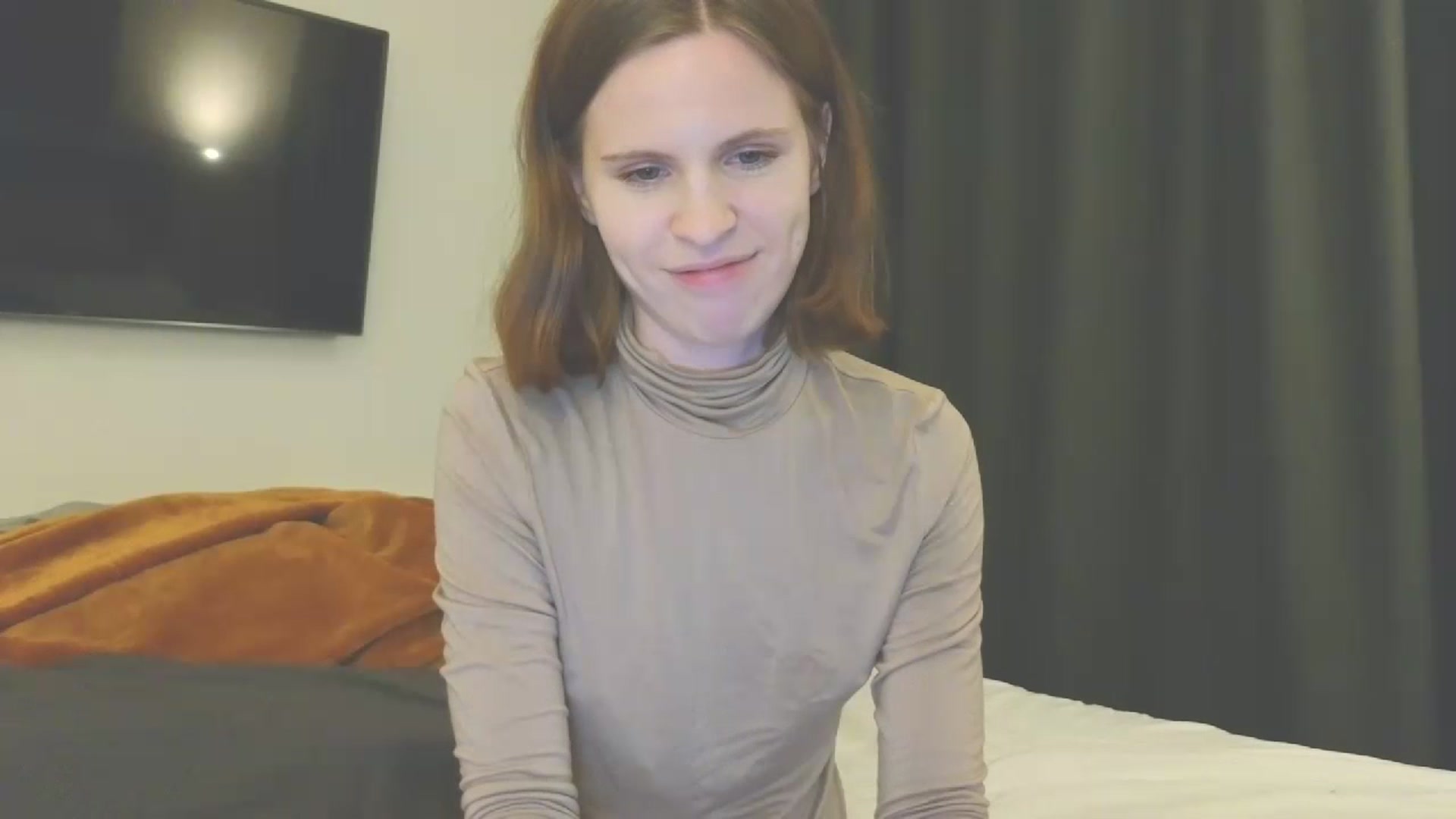 Gallery image thumbnail from Yuri_elfie's myfreecams stream on, 03/26/2024, 04:37 image 14 of 20