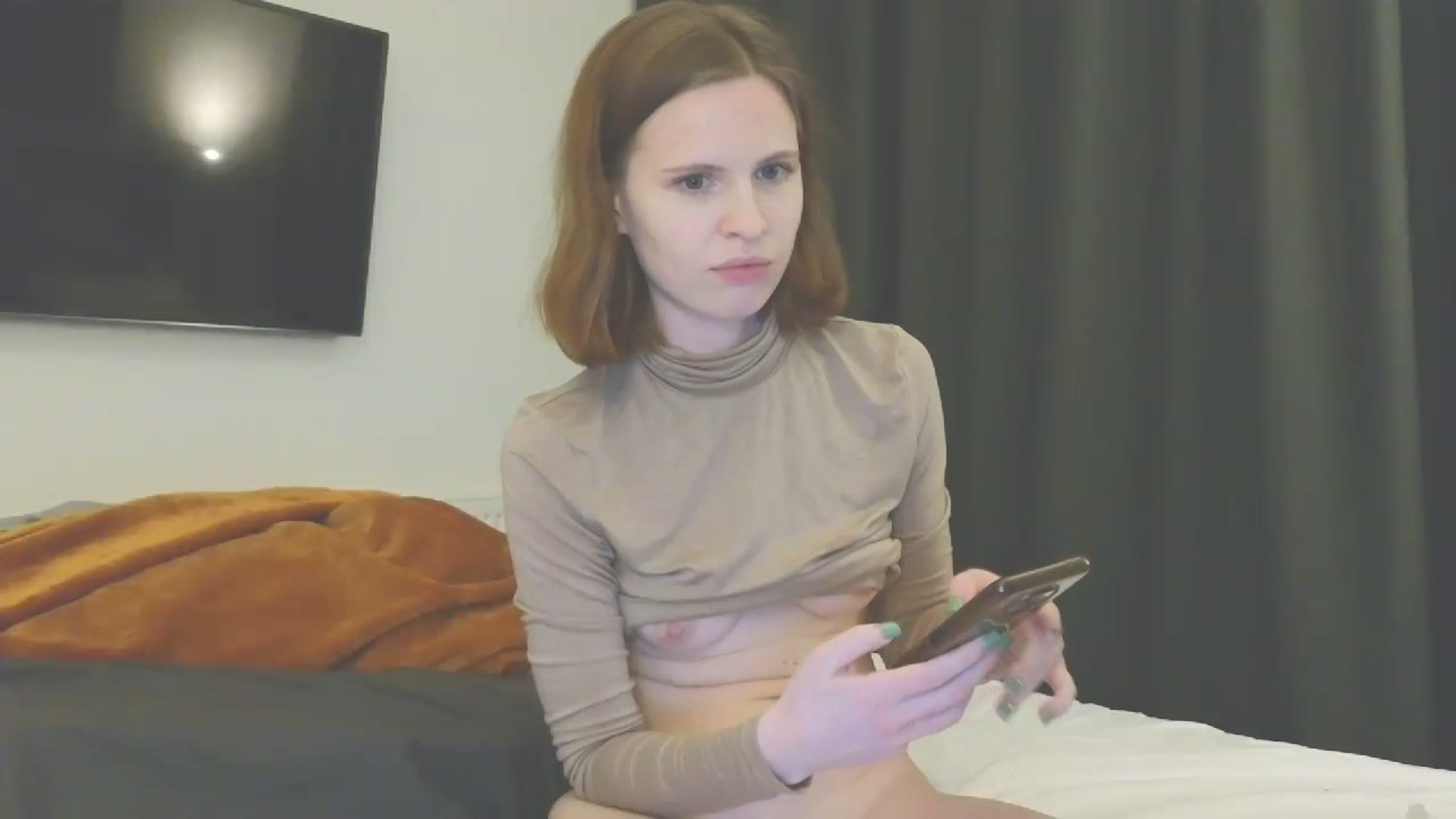 Gallery image thumbnail from Yuri_elfie's myfreecams stream on, 03/26/2024, 04:37 image 10 of 20