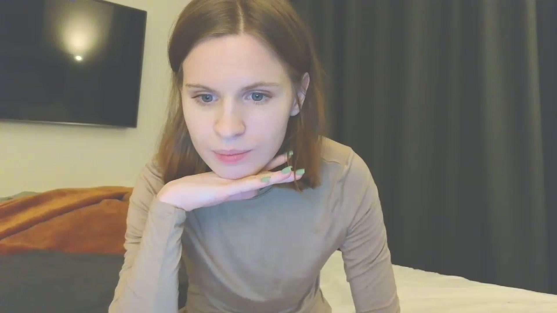 Gallery image thumbnail from Yuri_elfie's myfreecams stream on, 03/26/2024, 04:37 image 13 of 20