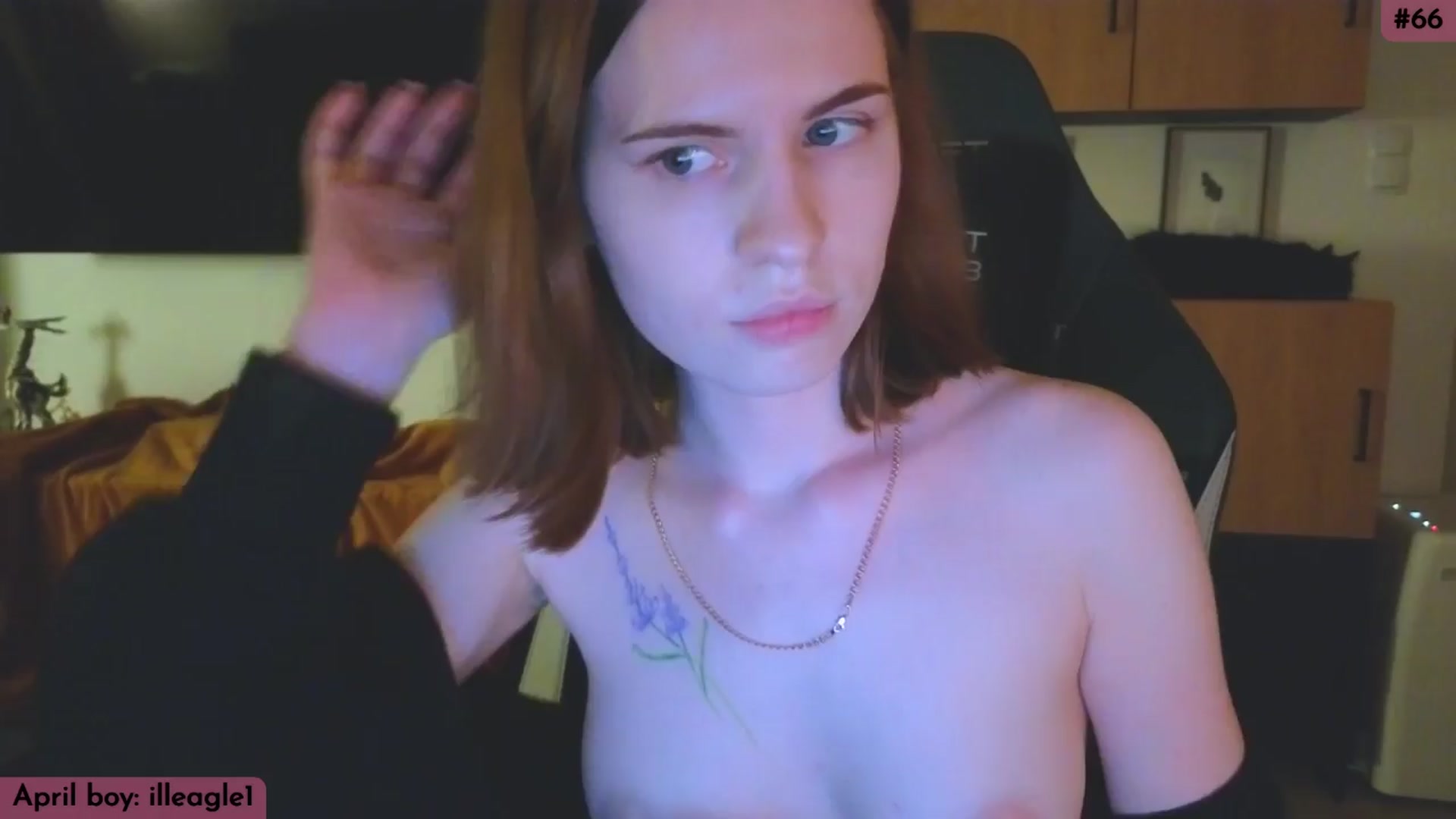 Gallery image thumbnail from Yuri_elfie's myfreecams stream on, 04/13/2024, 24:52 image 8 of 20
