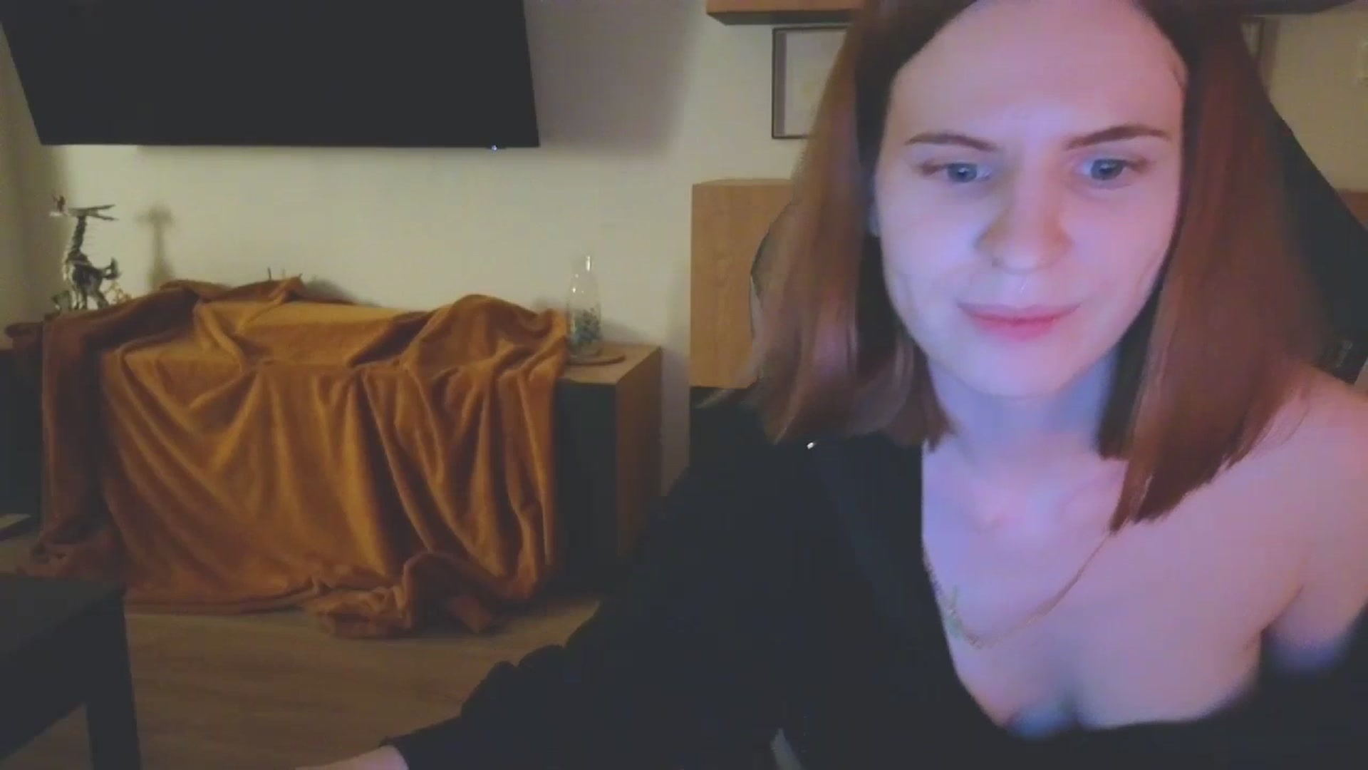 Gallery image thumbnail from Yuri_elfie's myfreecams stream on, 04/13/2024, 02:44 image 14 of 20