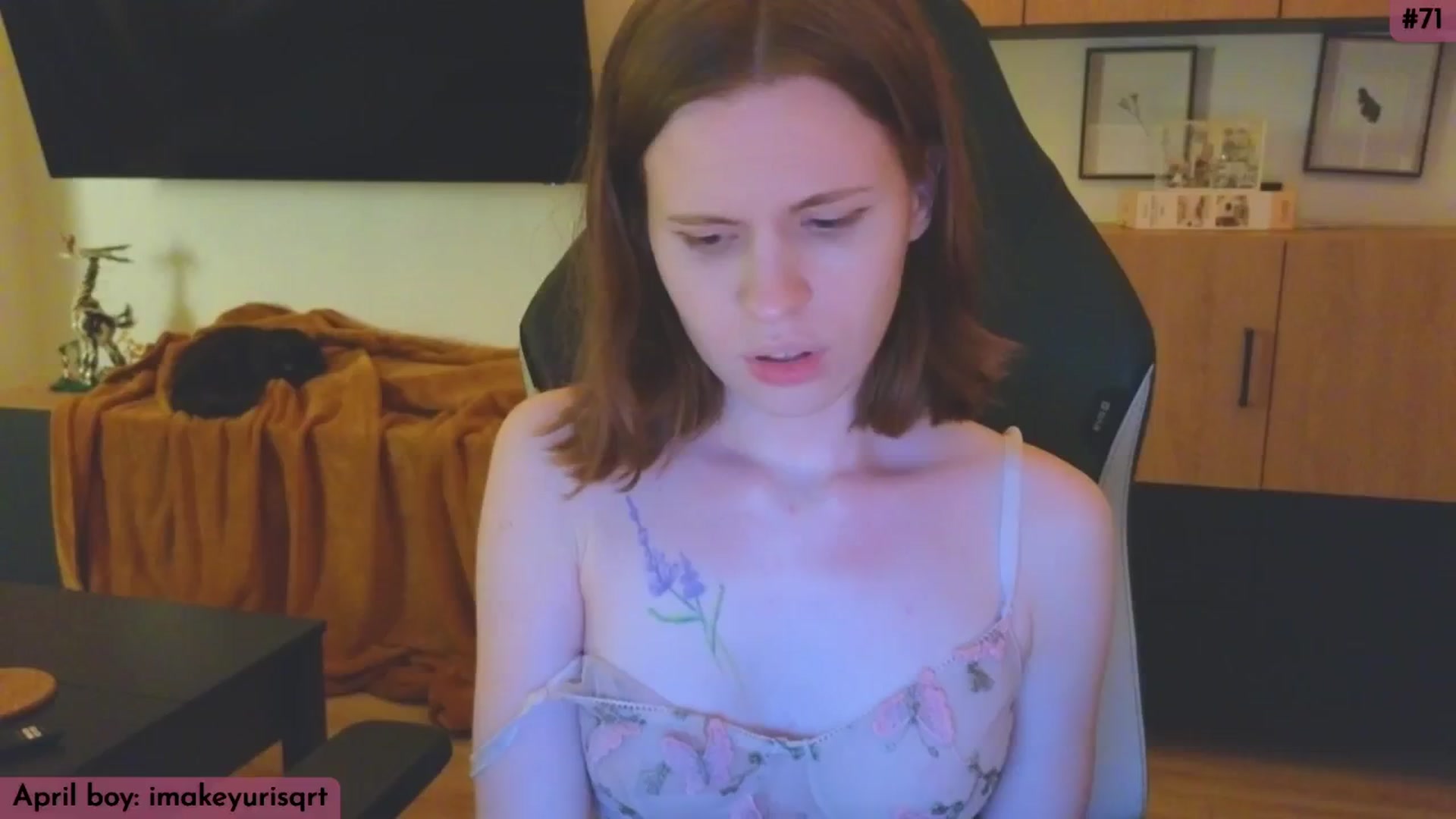 Gallery image thumbnail from Yuri_elfie's myfreecams stream on, 04/26/2024, 02:41 image 7 of 20