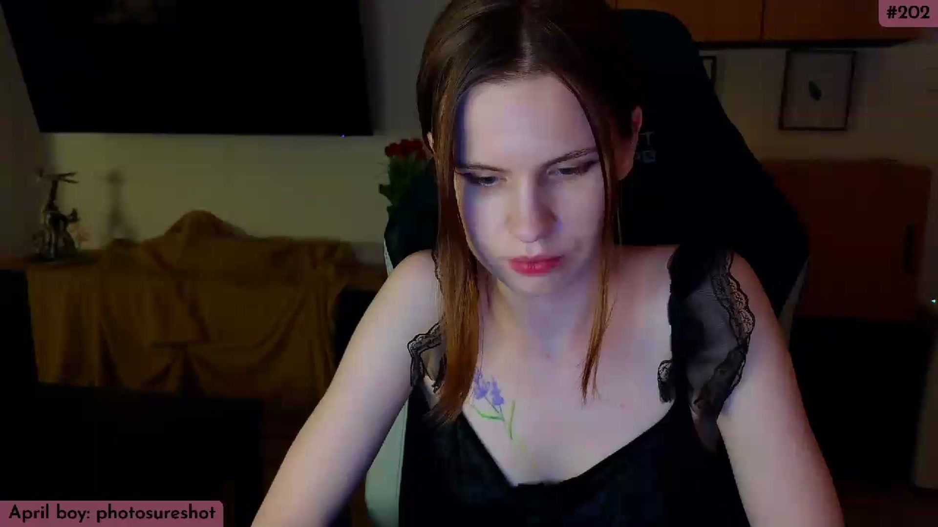 Gallery image thumbnail from Yuri_elfie's myfreecams stream on, 05/04/2024, 01:35 image 9 of 20