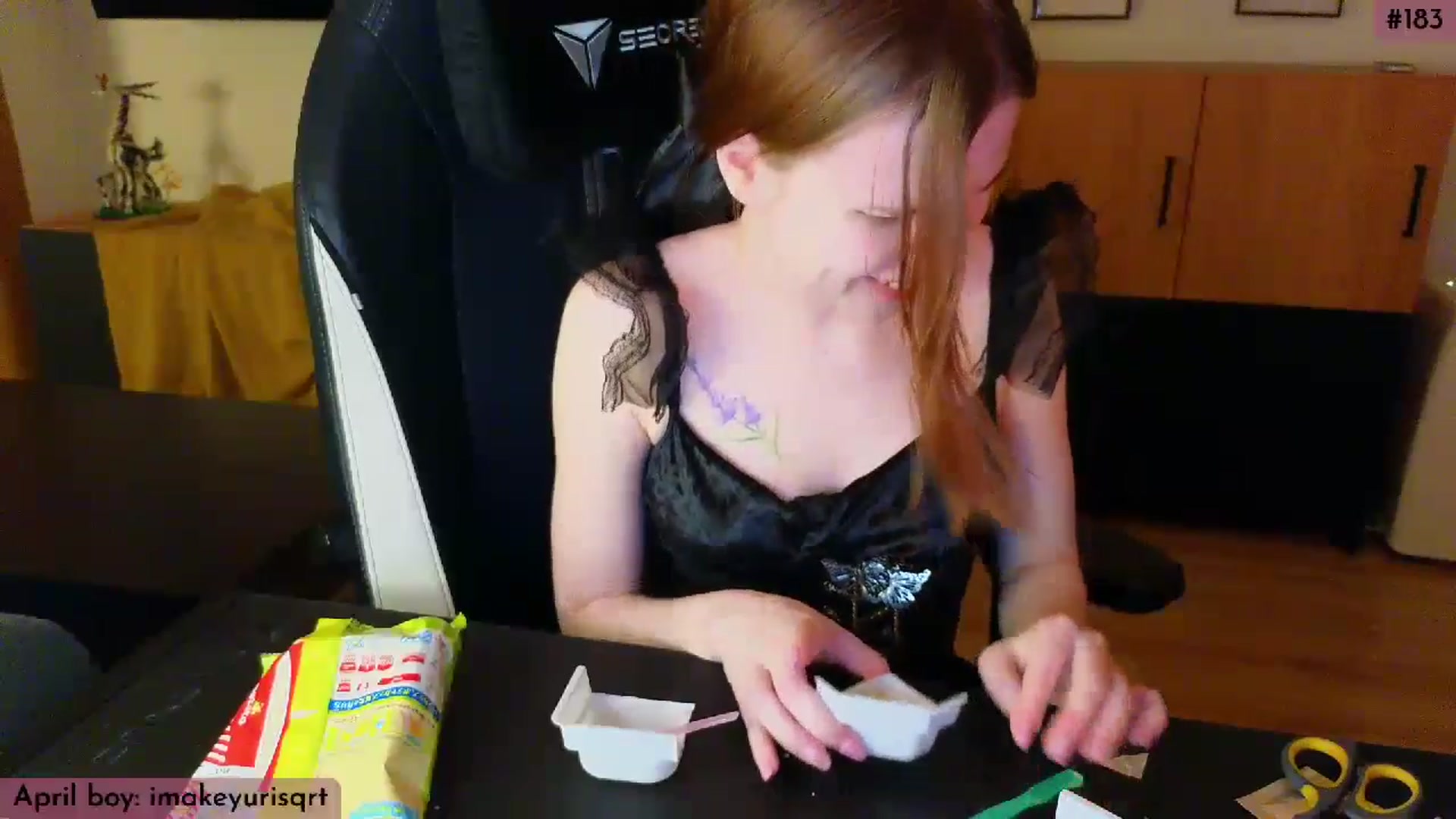 Gallery image thumbnail from Yuri_elfie's myfreecams stream on, 05/04/2024, 01:35 image 19 of 20