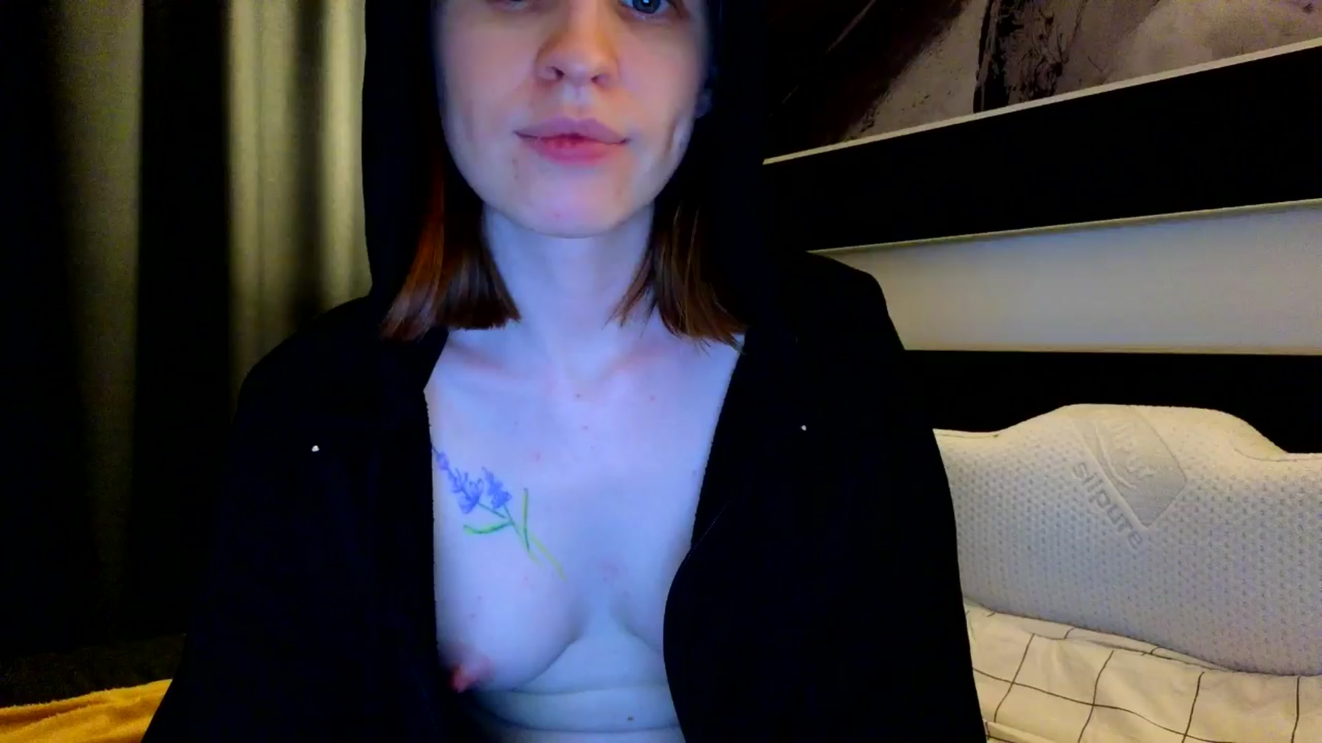 Gallery image thumbnail from Yuri_elfie's myfreecams stream on, 05/05/2024, 02:36 image 13 of 20