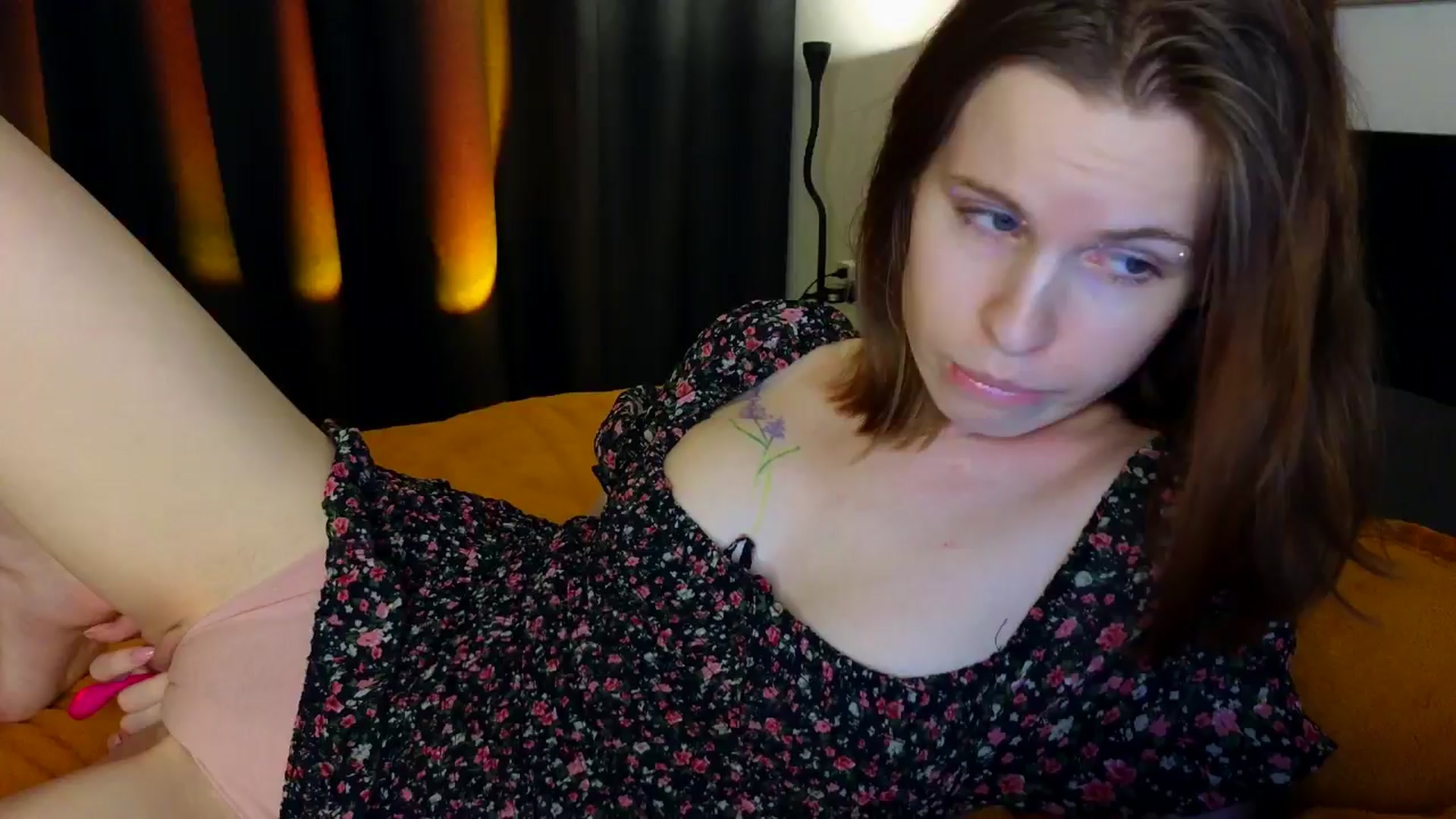 Gallery image thumbnail from Yuri_elfie's myfreecams stream on, 05/09/2024, 03:14 image 10 of 20