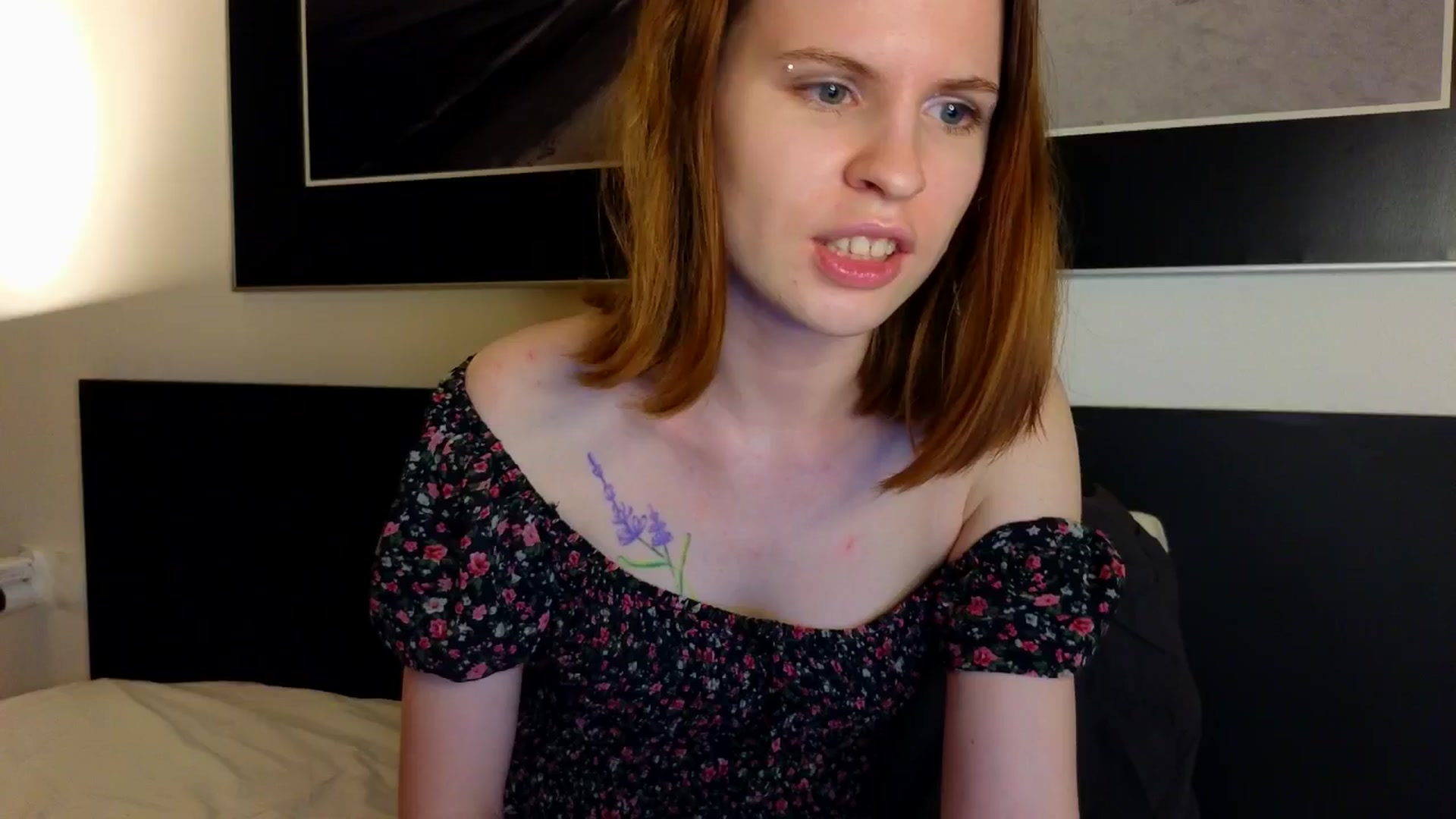 Gallery image thumbnail from Yuri_elfie's myfreecams stream on, 05/09/2024, 04:15 image 10 of 20