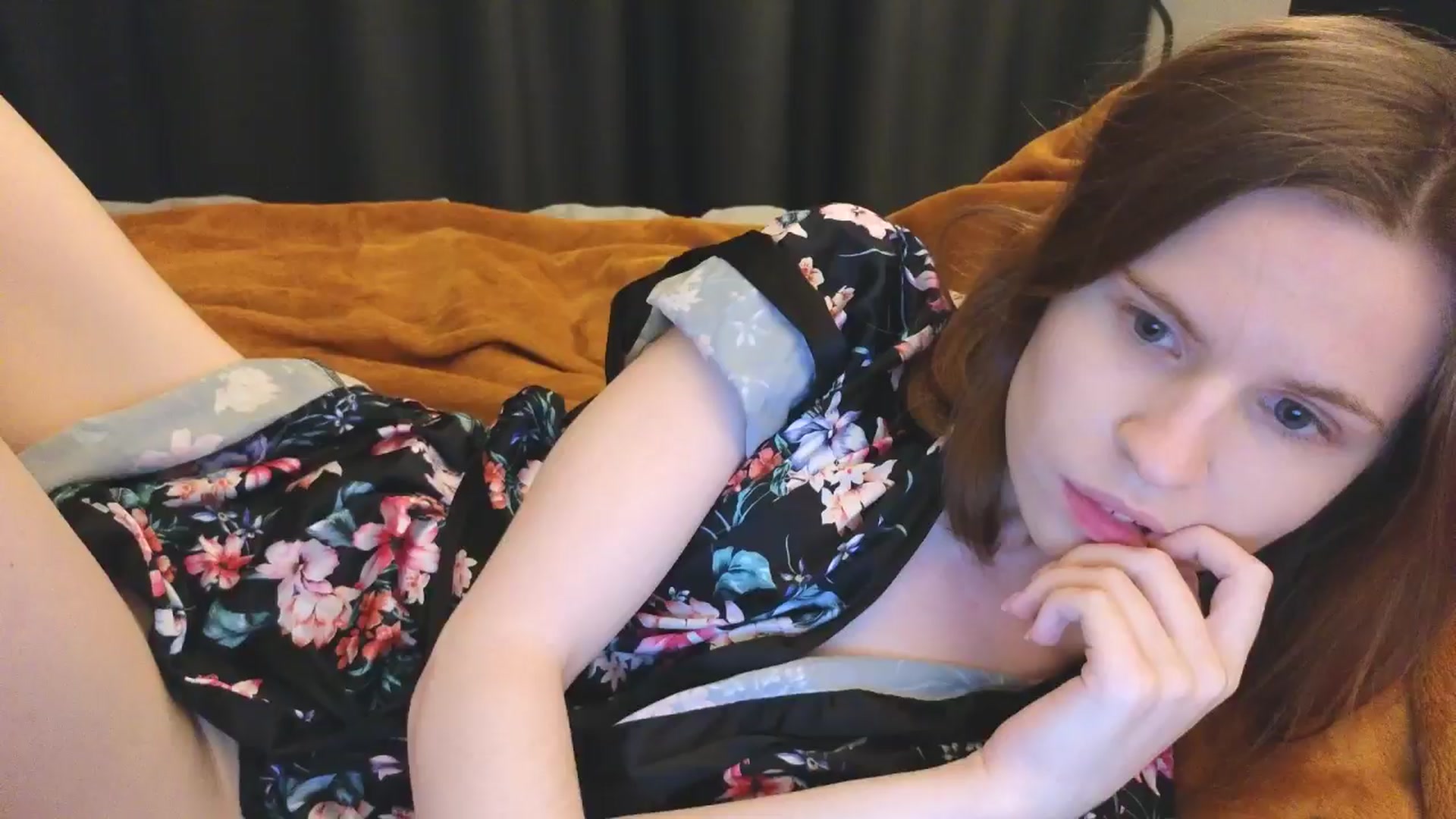 Gallery image thumbnail from Yuri_elfie's myfreecams stream on, 05/10/2024, 17:32 image 5 of 20