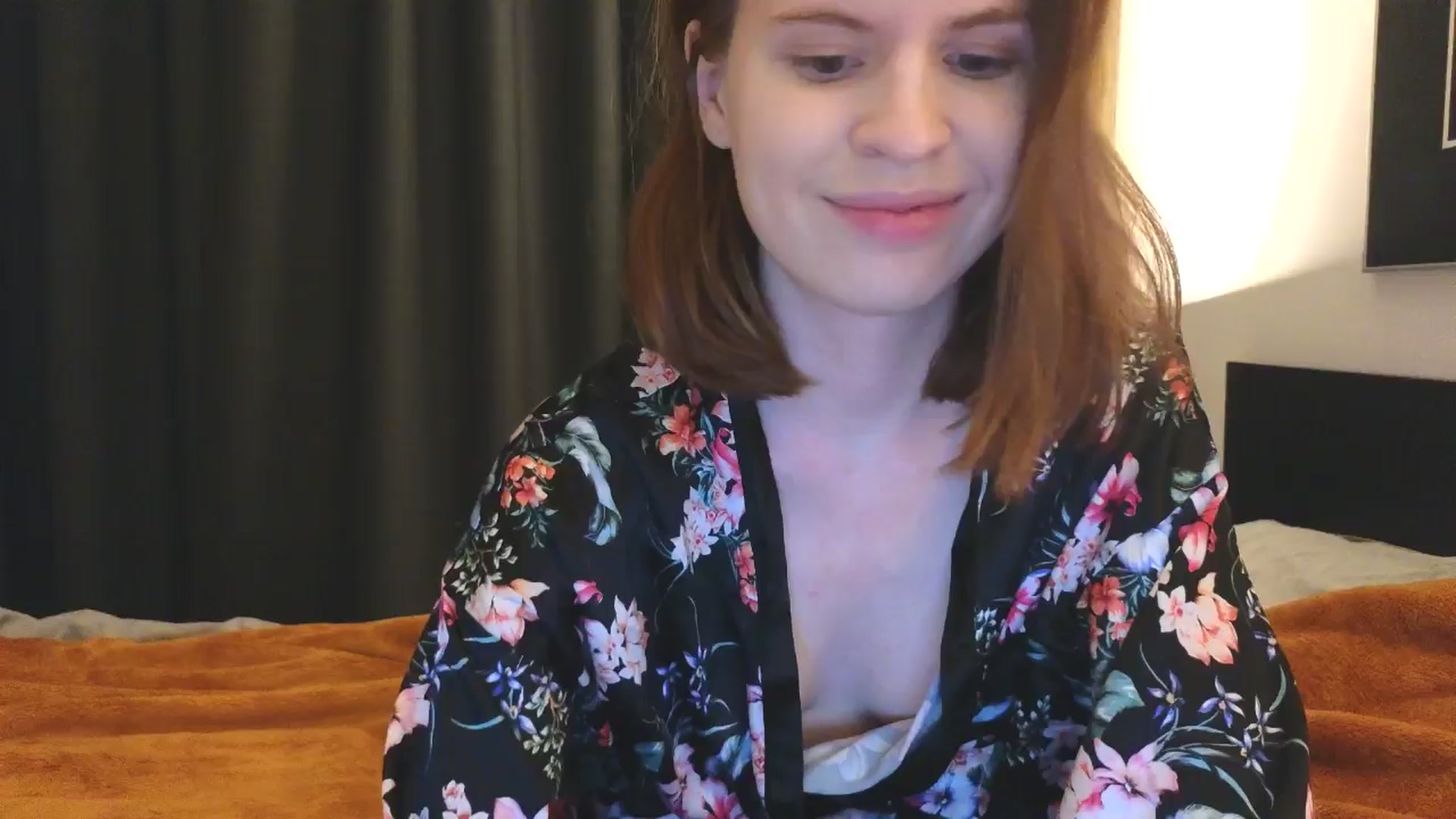 Gallery image thumbnail from Yuri_elfie's myfreecams stream on, 05/10/2024, 17:32 image 10 of 20