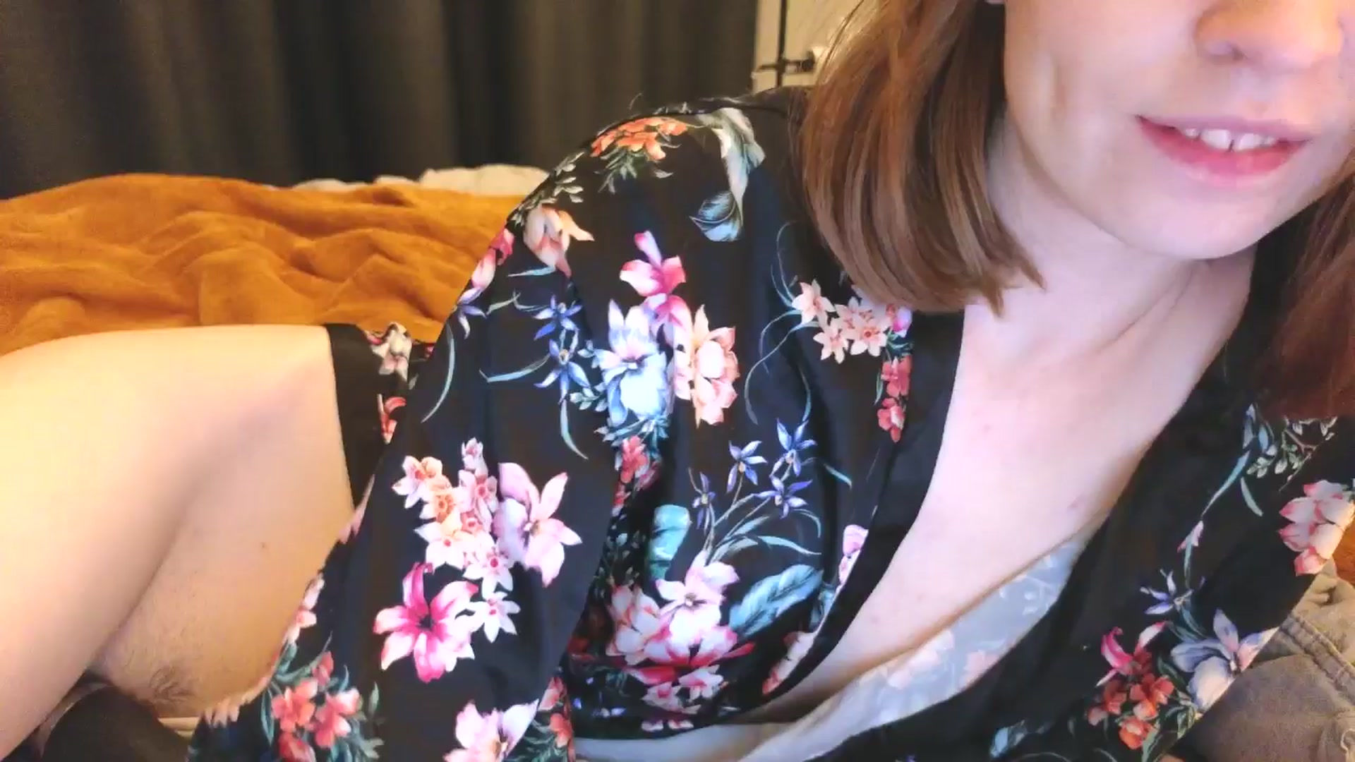 Gallery image thumbnail from Yuri_elfie's myfreecams stream on, 05/10/2024, 18:07 image 12 of 20
