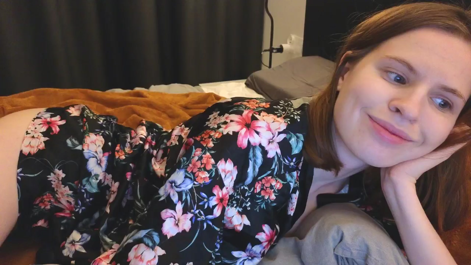 Gallery image thumbnail from Yuri_elfie's myfreecams stream on, 05/10/2024, 18:07 image 19 of 20