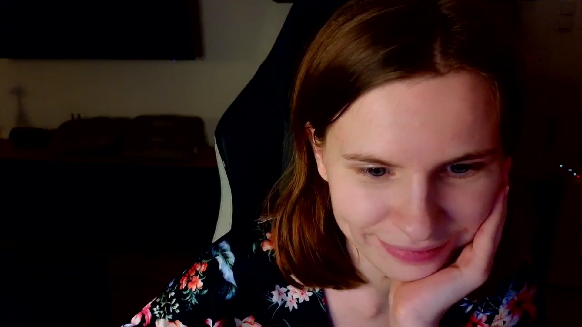 Gallery image thumbnail from Yuri_elfie's myfreecams stream on, 05/11/2024, 01:55 image 15 of 20