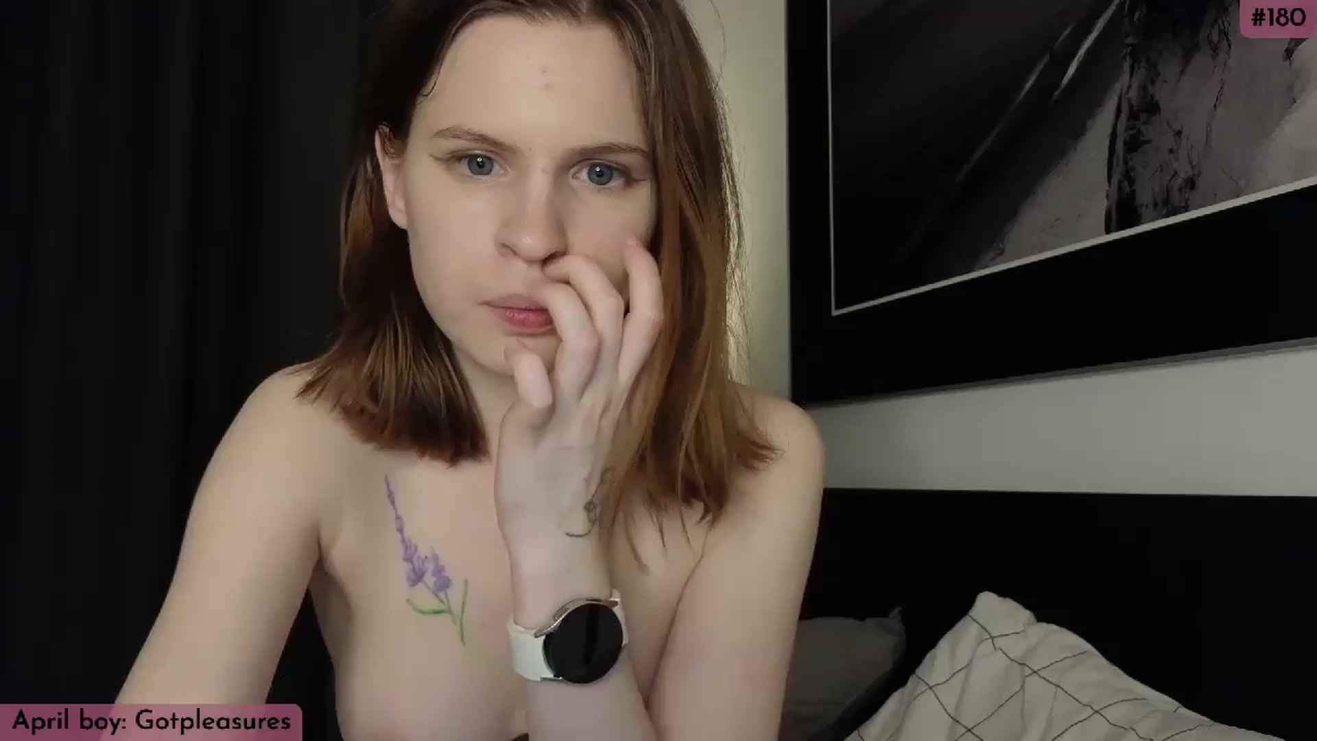 Gallery image thumbnail from Yuri_elfie's myfreecams stream on, 06/05/2024, 03:02 image 19 of 20