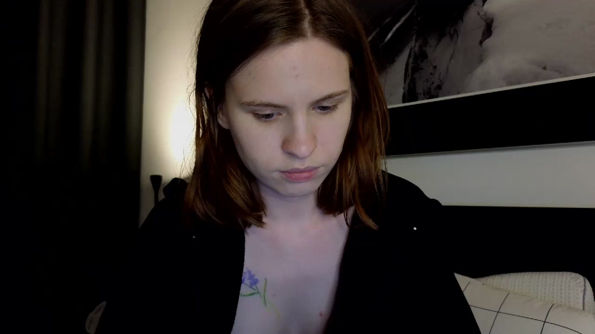 Gallery image thumbnail from Yuri_elfie's myfreecams stream on, 06/06/2024, 05:01 image 6 of 20