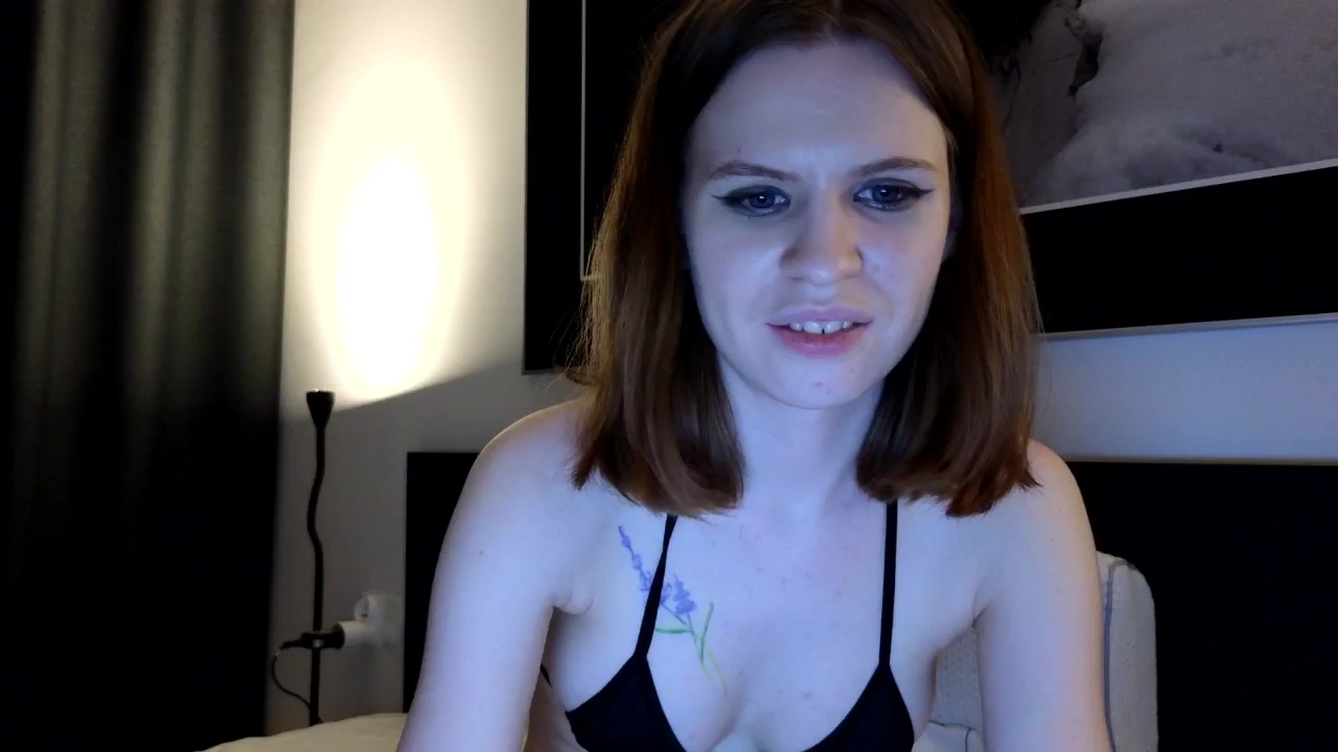 Gallery image thumbnail from Yuri_elfie's myfreecams stream on, 06/21/2024, 06:23 image 18 of 20