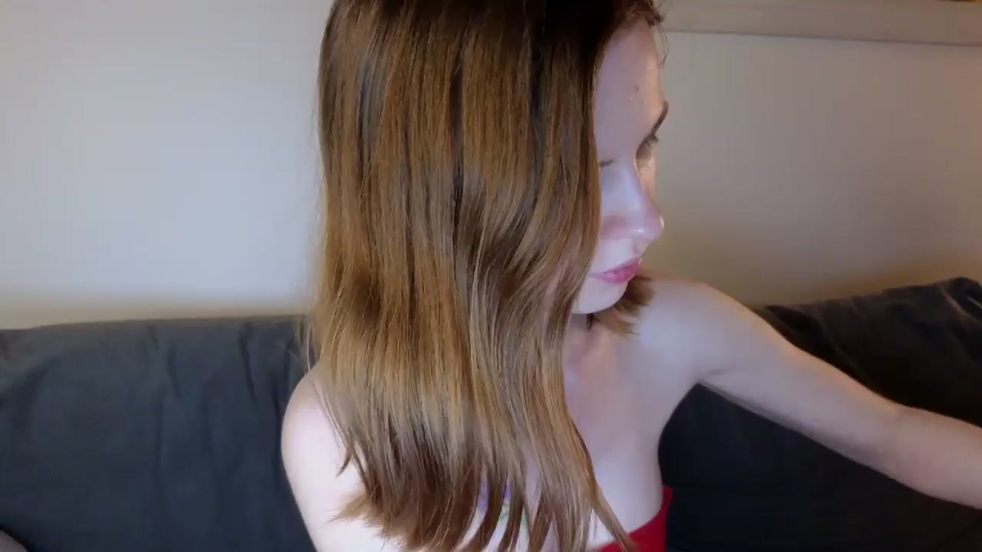 Gallery image thumbnail from Yuri_elfie's myfreecams stream on, 07/01/2024, 05:17 image 3 of 20