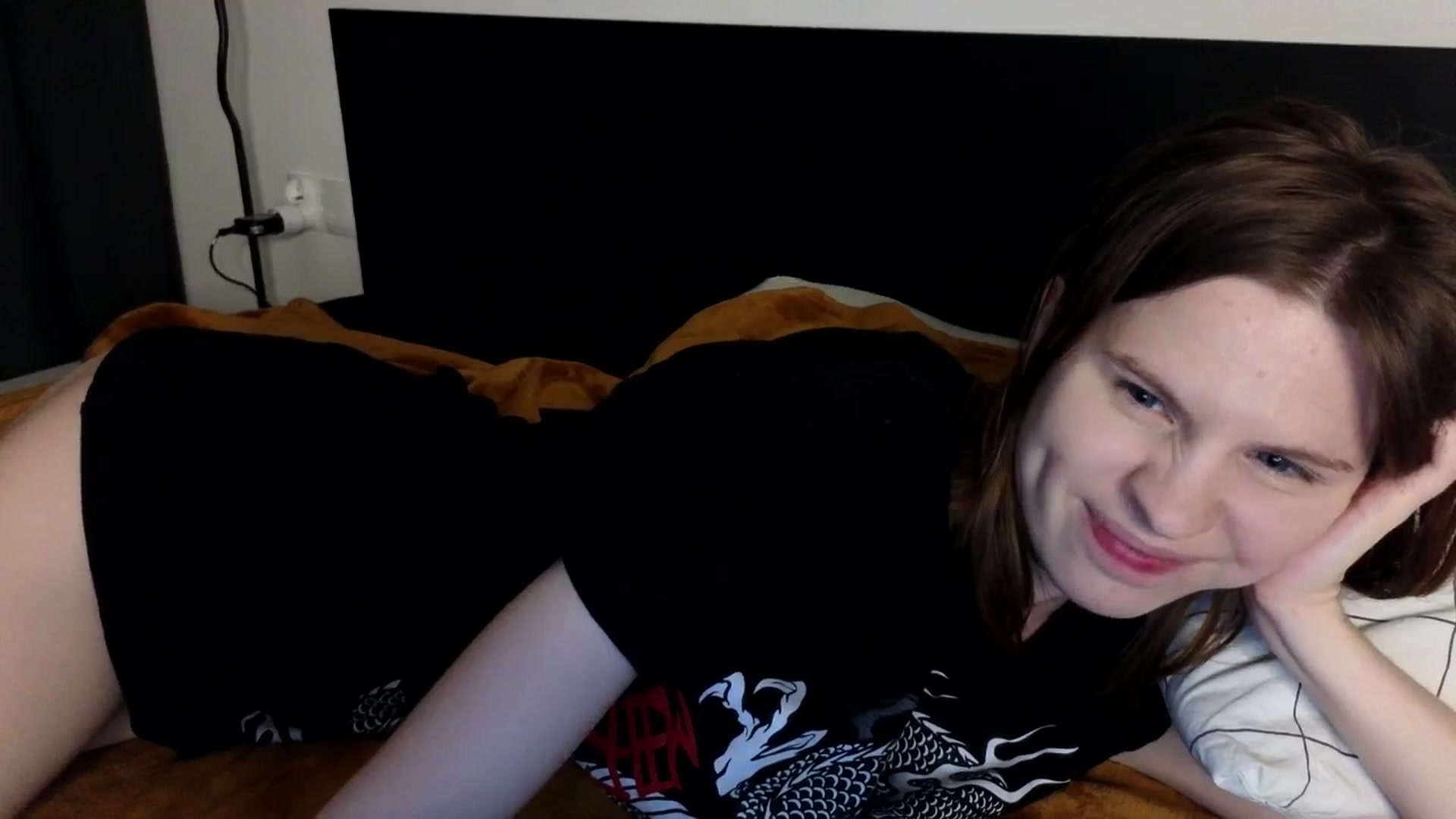 Gallery image thumbnail from Yuri_elfie's myfreecams stream on, 07/08/2024, 04:18 image 15 of 20