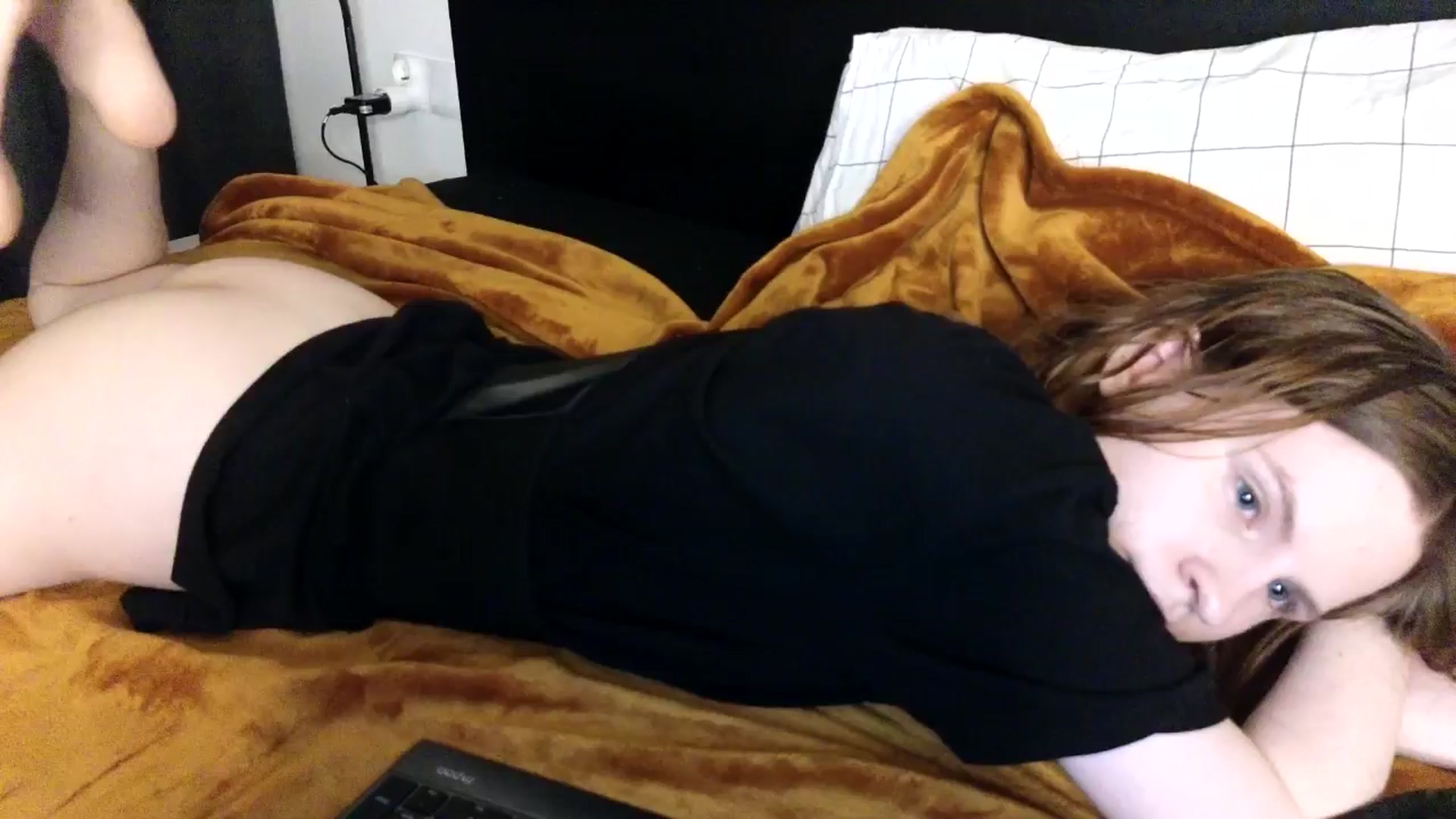 Gallery image thumbnail from Yuri_elfie's myfreecams stream on, 07/08/2024, 04:18 image 10 of 20