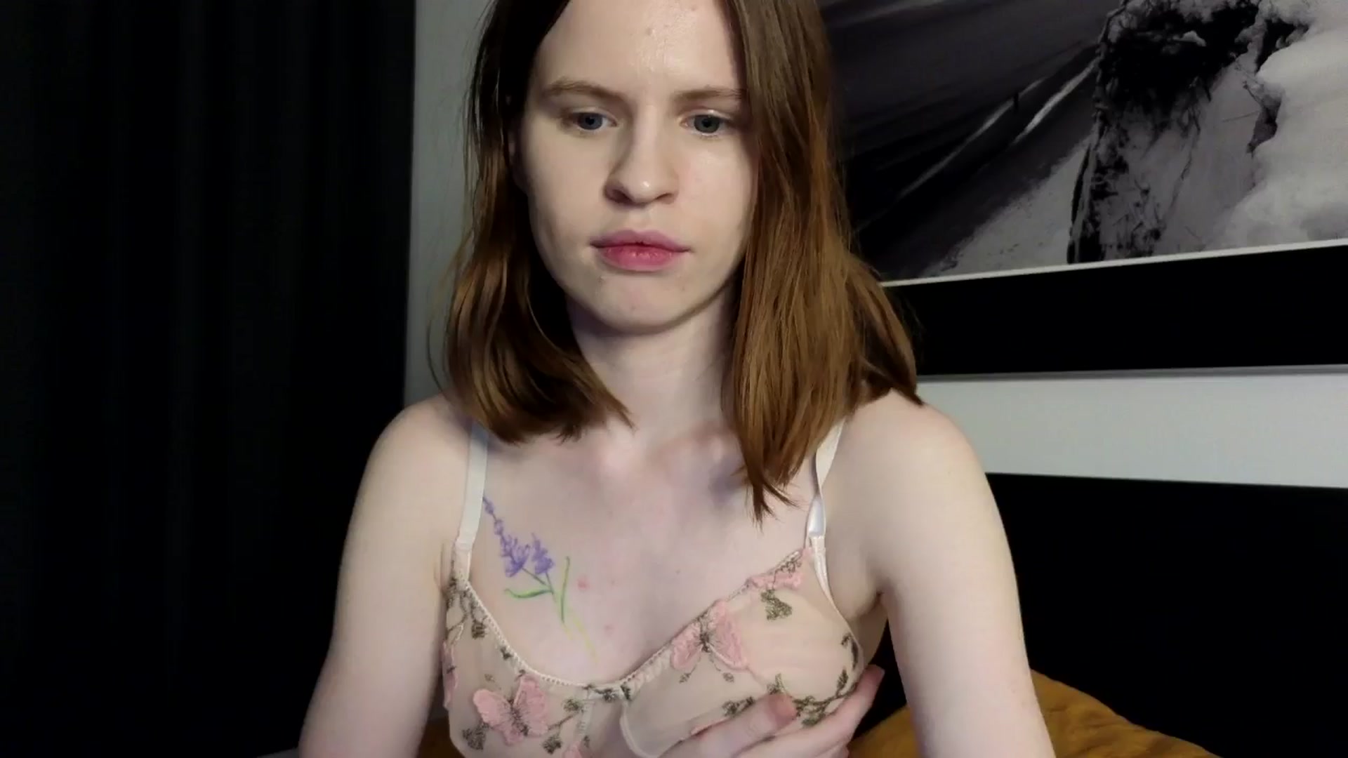 Gallery image thumbnail from Yuri_elfie's myfreecams stream on, 07/09/2024, 06:01 image 5 of 20