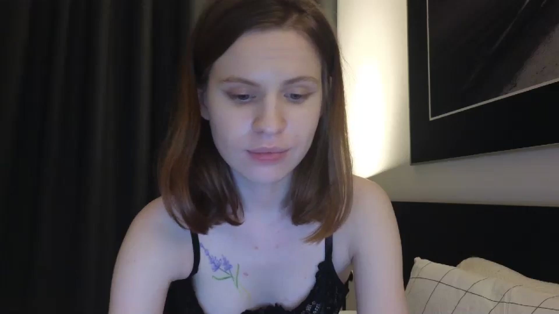 Gallery image thumbnail from Yuri_elfie's myfreecams stream on, 07/19/2024, 06:06 image 16 of 20