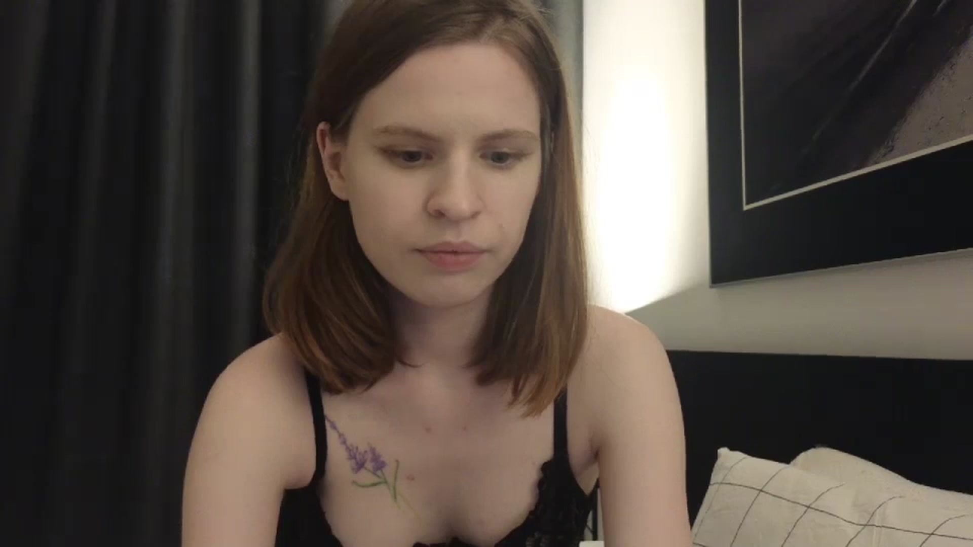 Gallery image thumbnail from Yuri_elfie's myfreecams stream on, 07/19/2024, 06:06 image 18 of 20