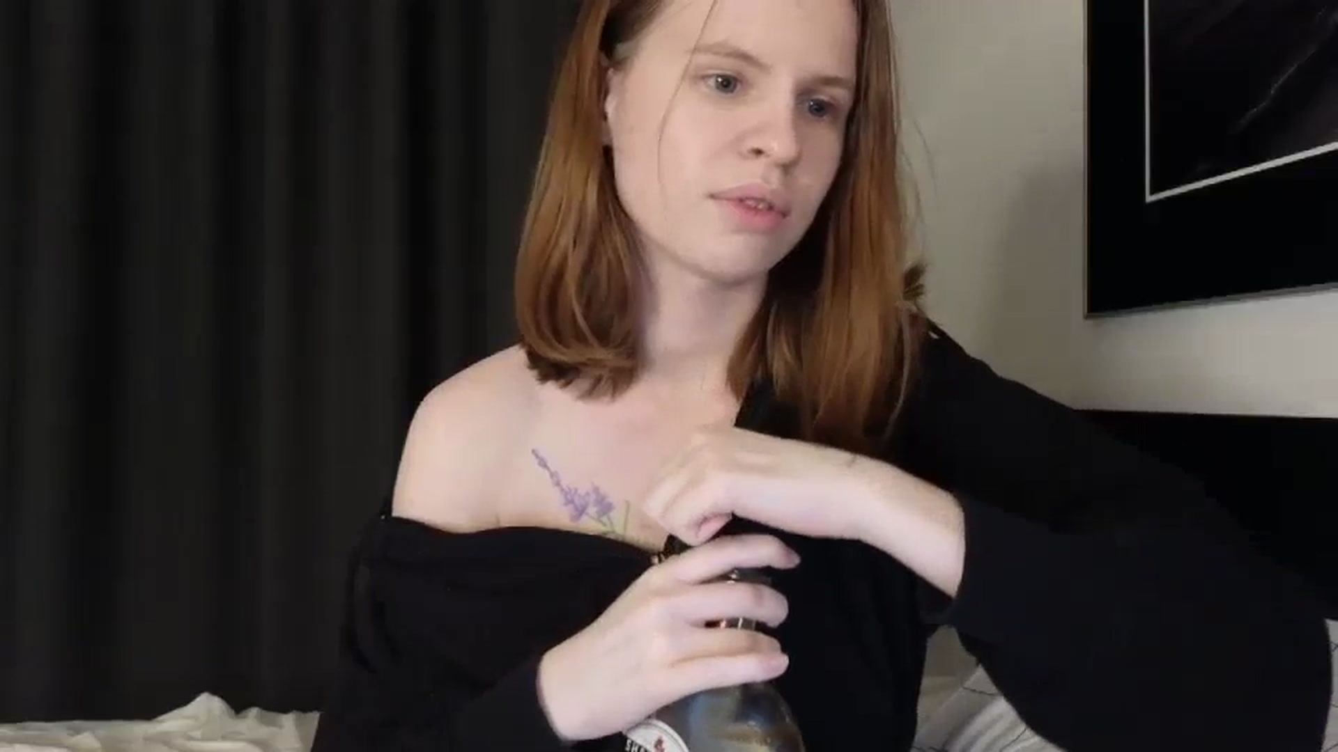 Gallery image thumbnail from Yuri_elfie's myfreecams stream on, 07/21/2024, 02:07 image 9 of 20