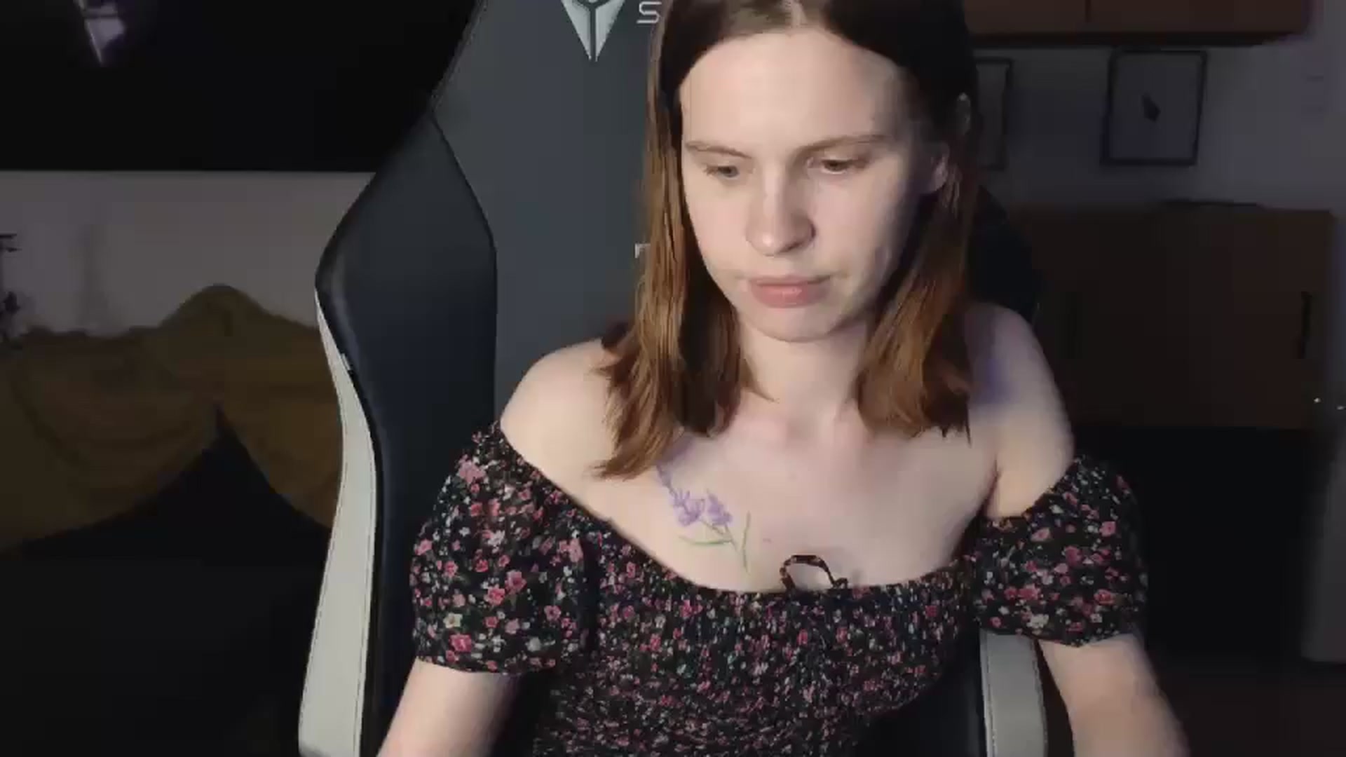 Gallery image thumbnail from Yuri_elfie's myfreecams stream on, 07/22/2024, 04:00 image 7 of 20