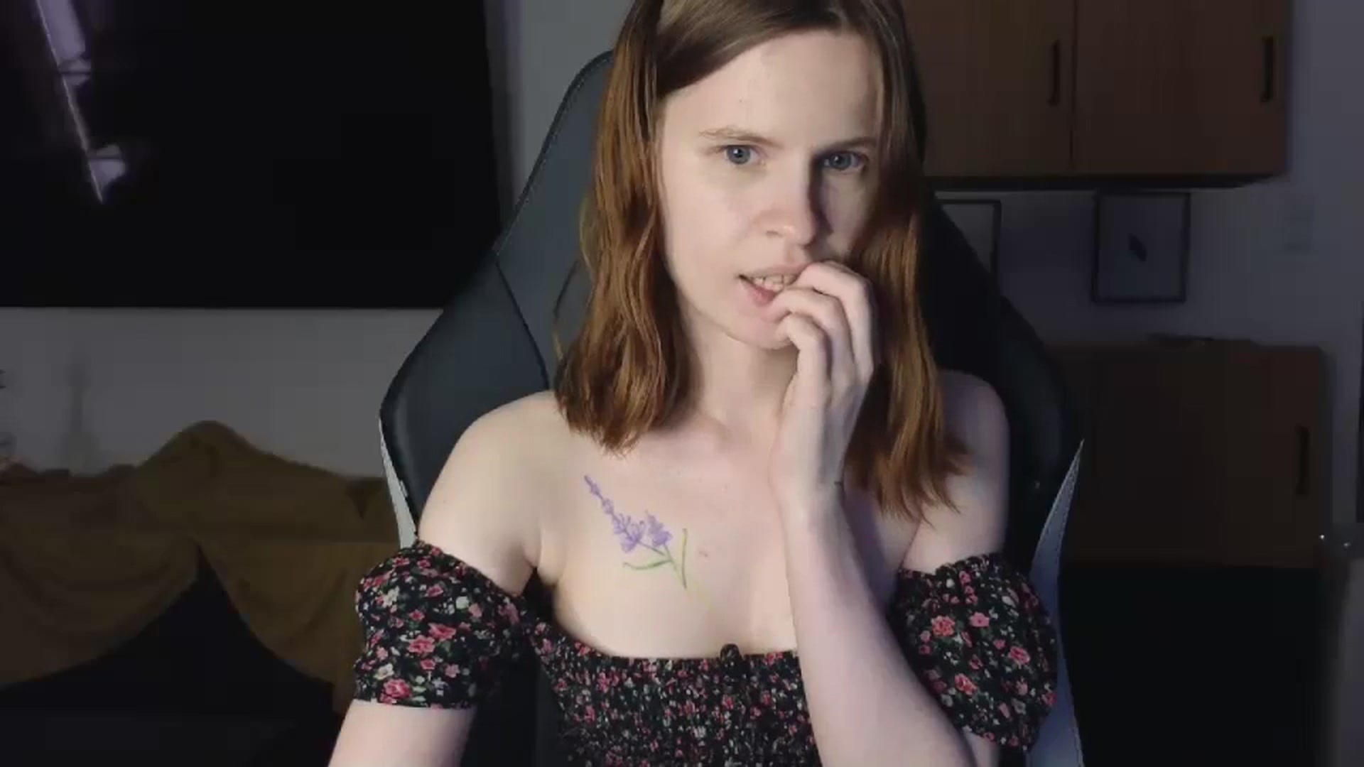 Gallery image thumbnail from Yuri_elfie's myfreecams stream on, 07/22/2024, 04:00 image 9 of 20