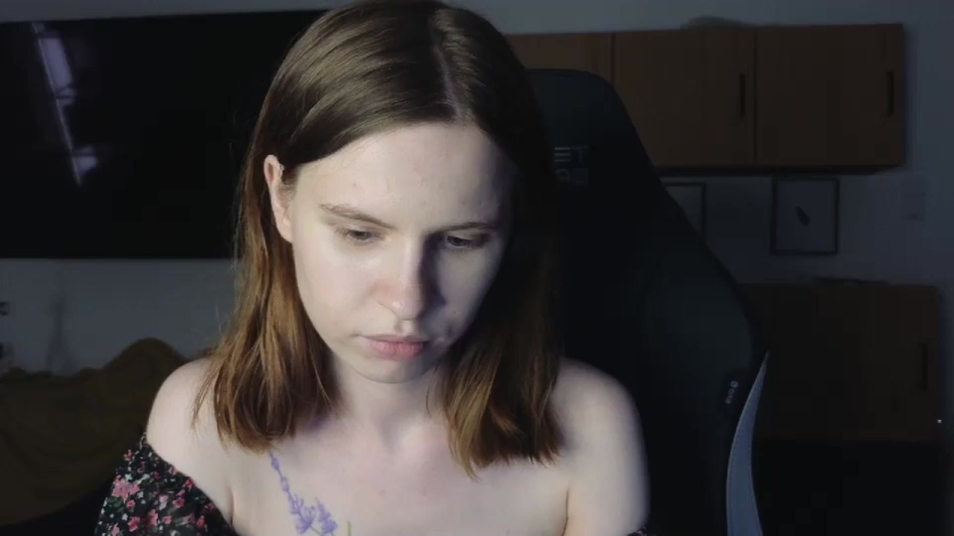 Gallery image thumbnail from Yuri_elfie's myfreecams stream on, 07/22/2024, 04:00 image 8 of 20