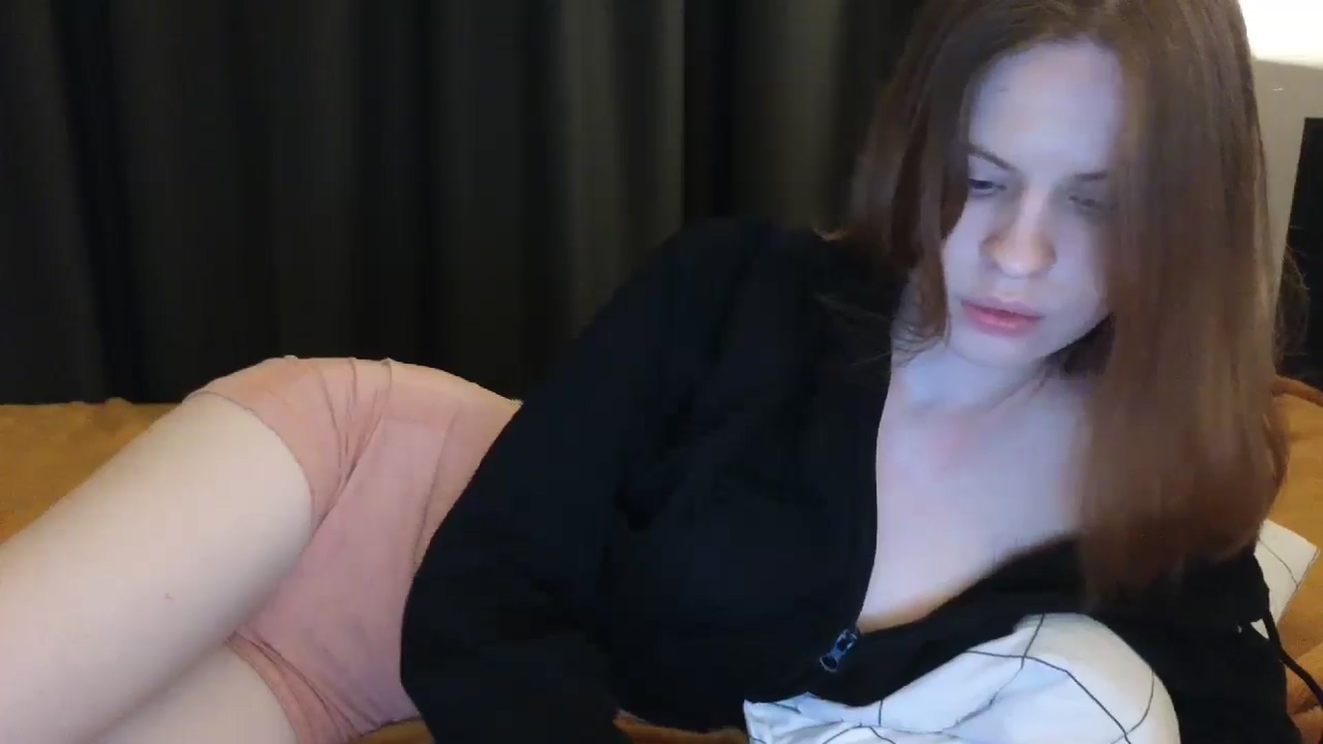 Gallery image thumbnail from Yuri_elfie's myfreecams stream on, 08/06/2024, 02:50 image 2 of 20