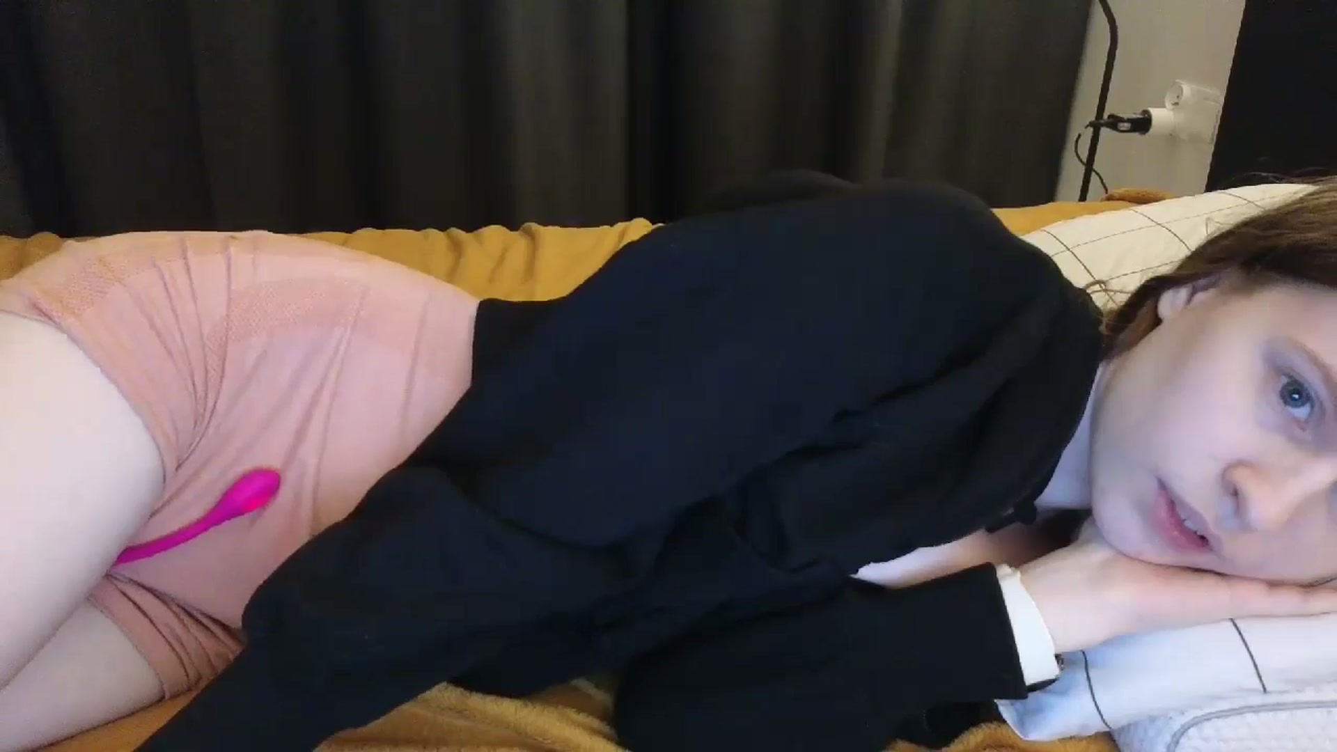 Gallery image thumbnail from Yuri_elfie's myfreecams stream on, 08/06/2024, 02:50 image 7 of 20
