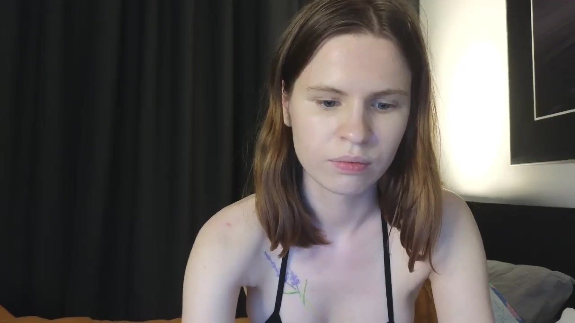 Gallery image thumbnail from Yuri_elfie's myfreecams stream on, 08/18/2024, 23:20 image 8 of 20